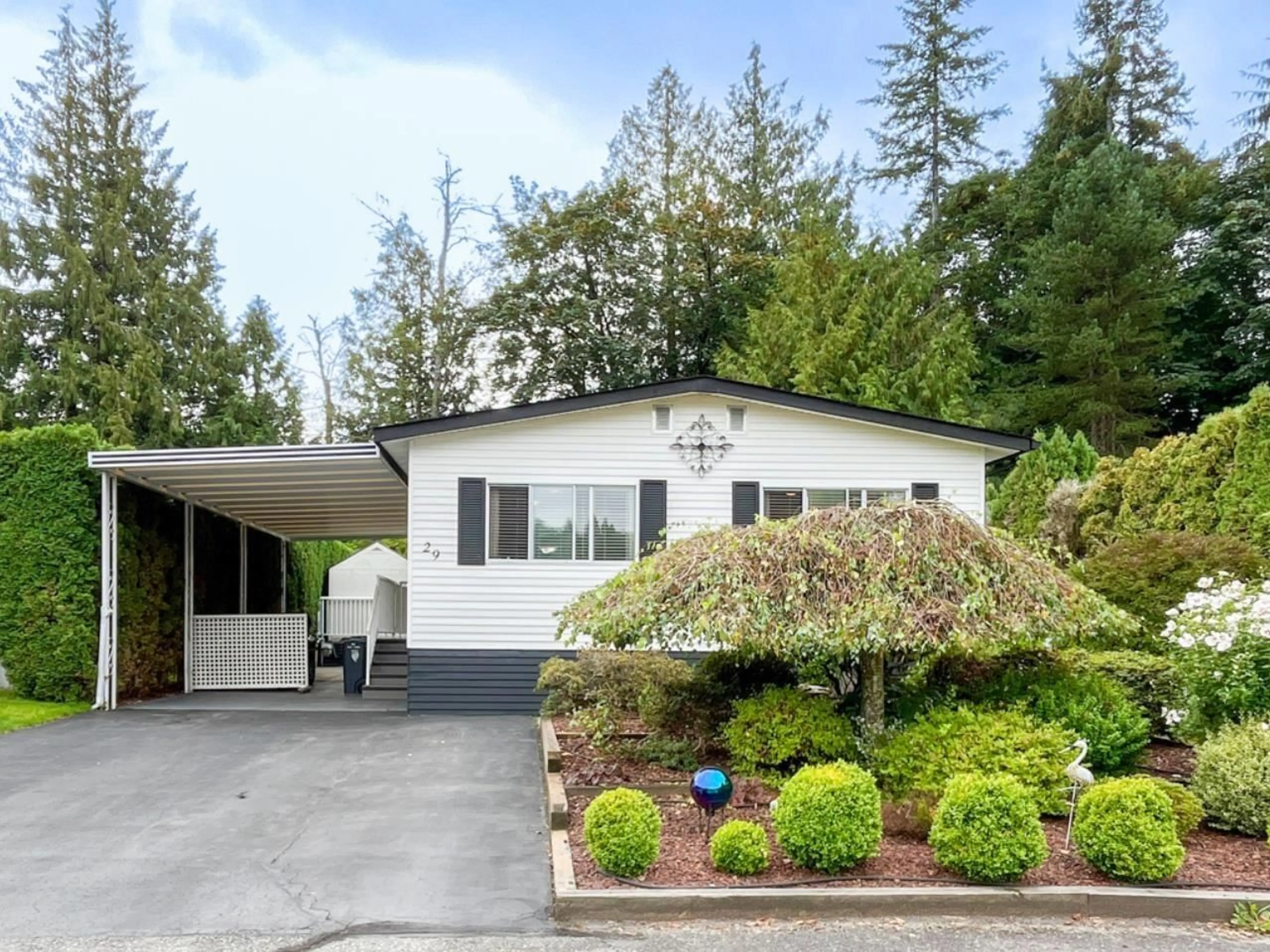 Home with vinyl exterior material for 29 2315 198 STREET, Langley British Columbia V2Z1Z1