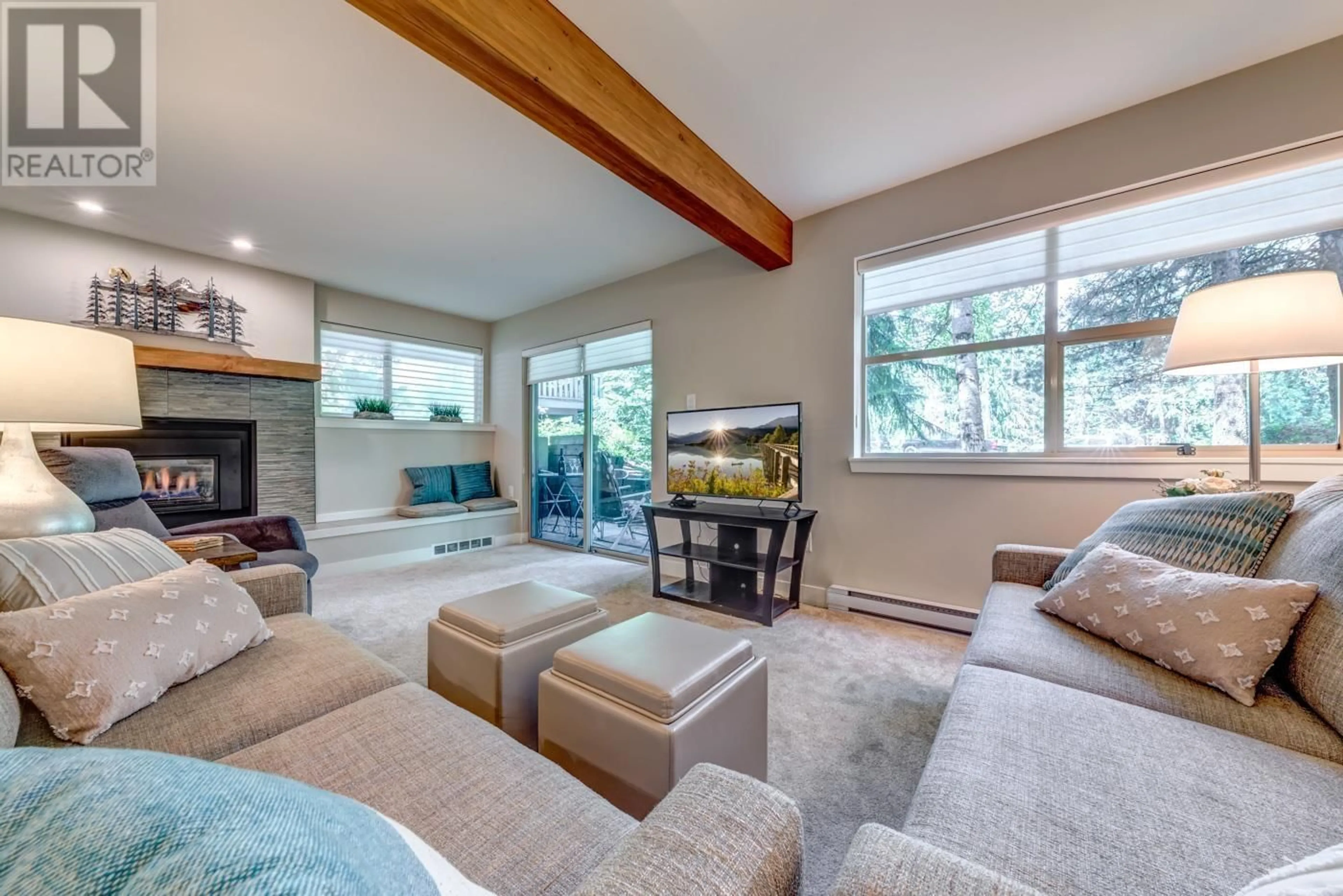 Living room, wood floors for 6 4737 SPEARHEAD DRIVE, Whistler British Columbia V8E1E7