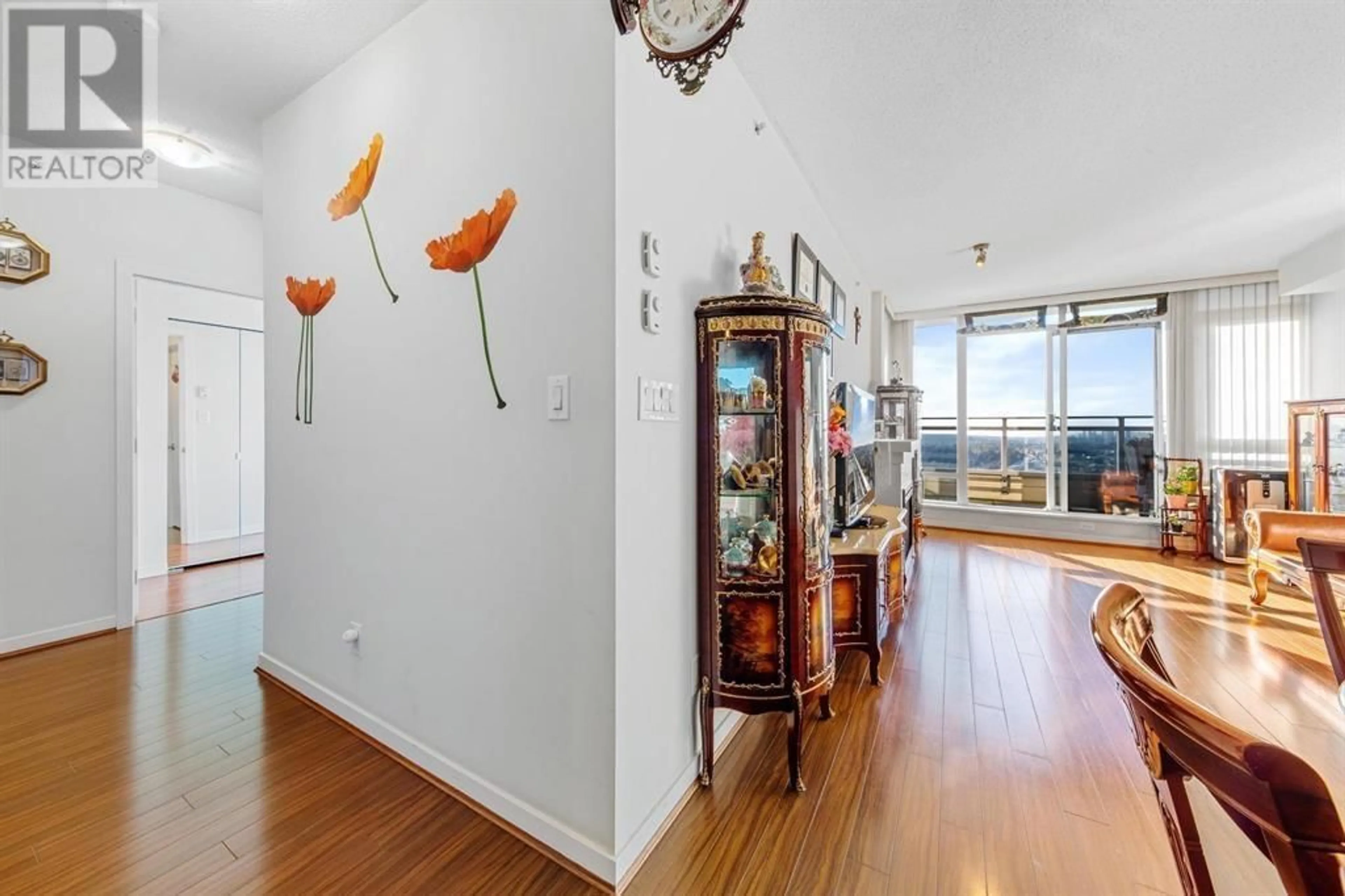 Indoor foyer, wood floors for 3602 9888 CAMERON STREET, Burnaby British Columbia V3J0A4