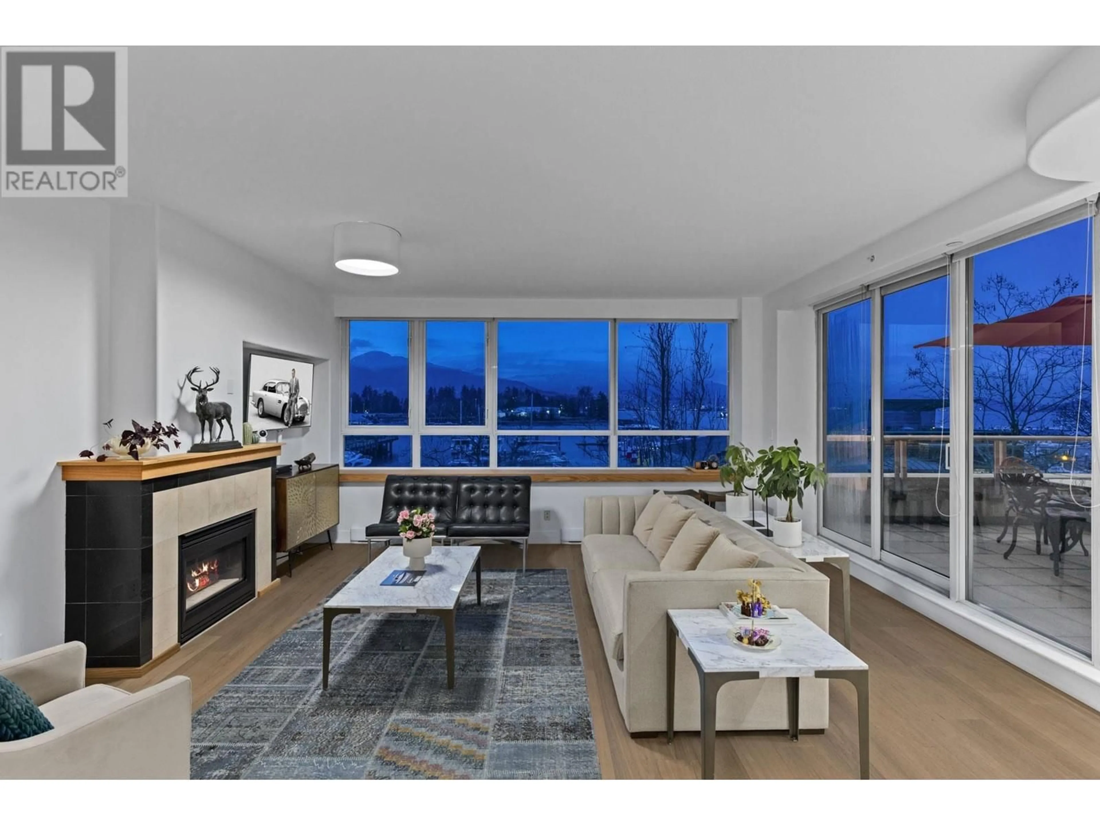 Living room, wood floors for L302 1550 COAL HARBOUR QUAY, Vancouver British Columbia V6G3G1