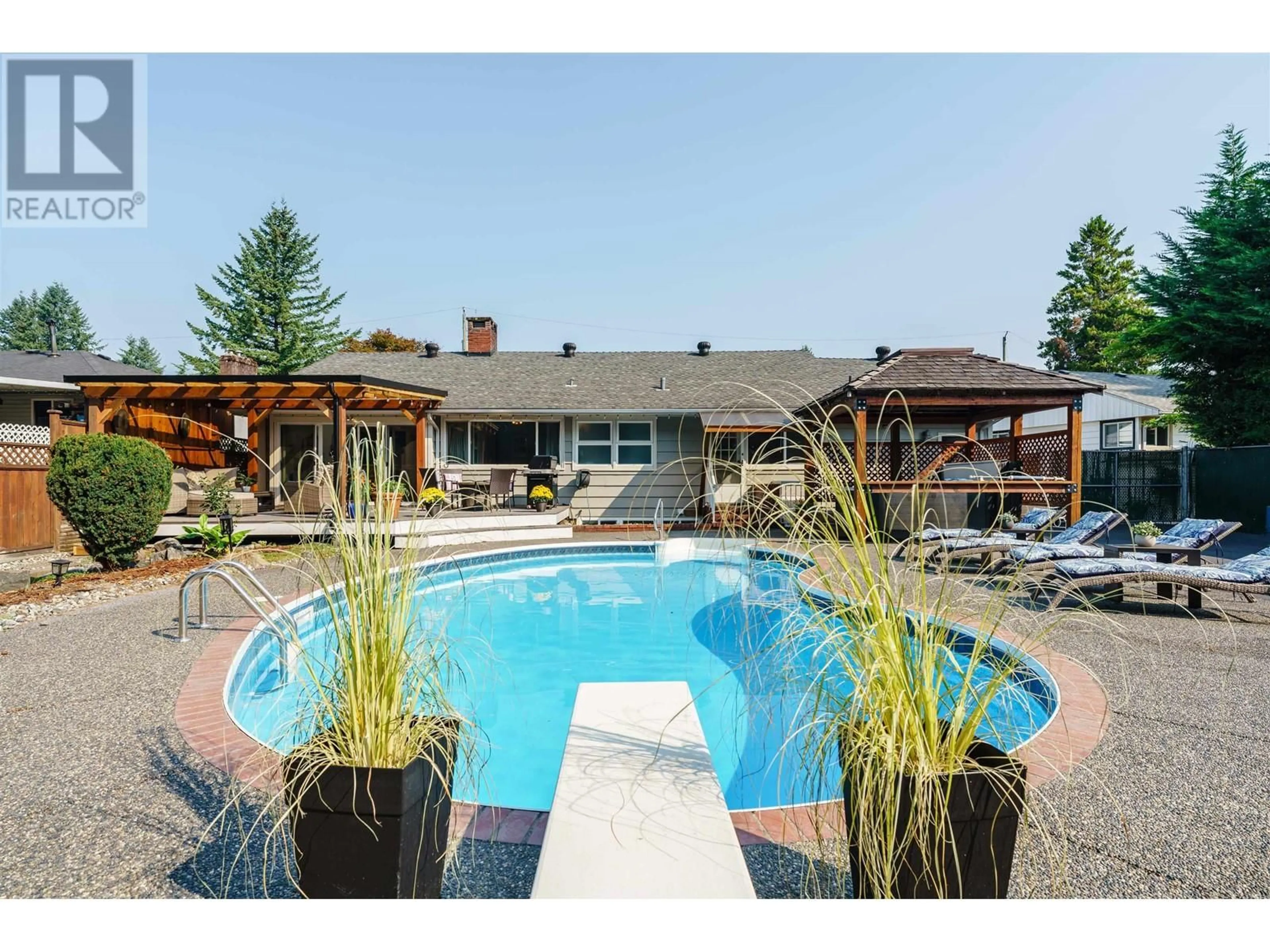 Indoor or outdoor pool for 22070 CLIFF AVENUE, Maple Ridge British Columbia V2X2L2