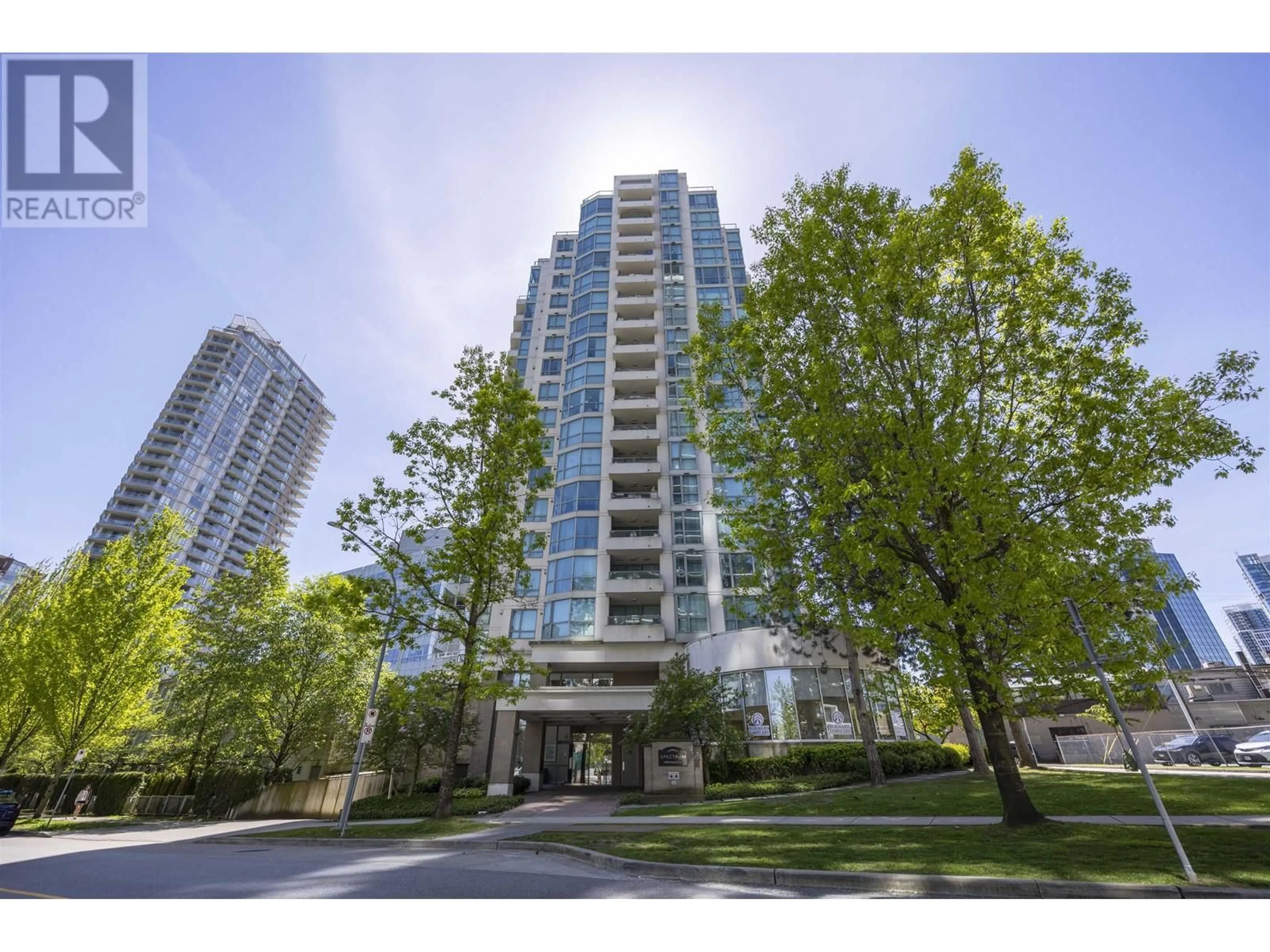 A pic from exterior of the house or condo, the street view for 1702 4788 HAZEL STREET, Burnaby British Columbia V5H4V9