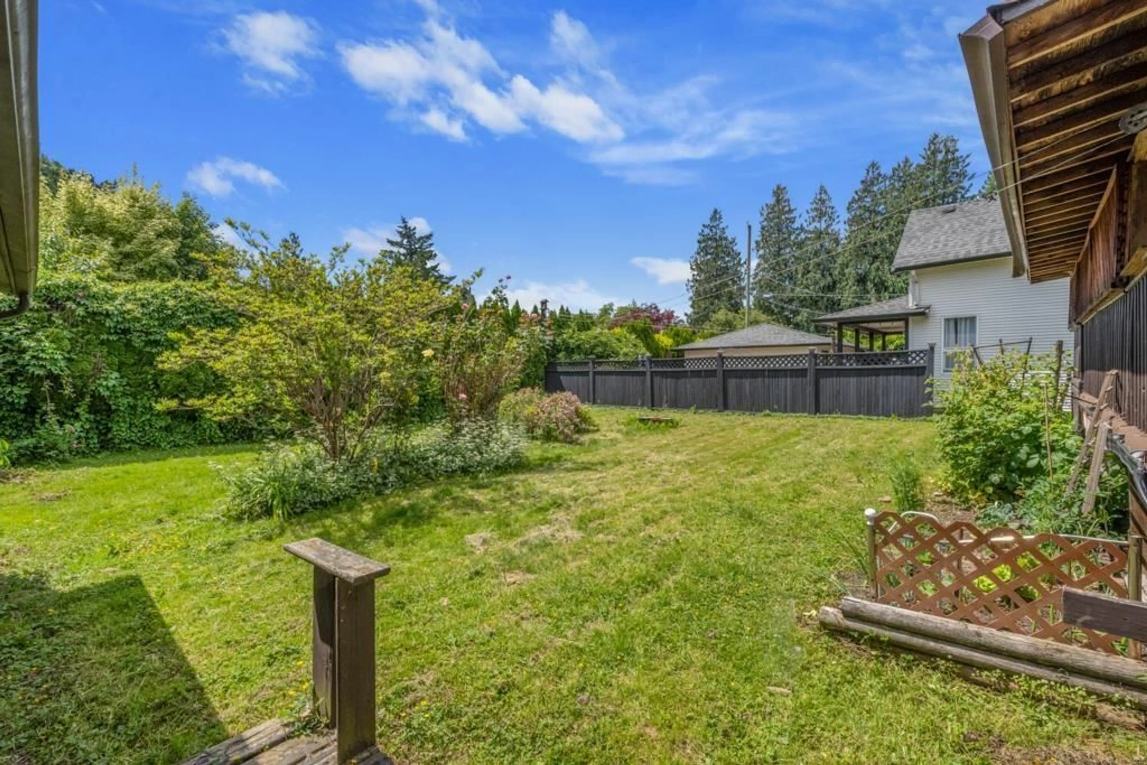 Patio, the fenced backyard for 46168 BONNY AVENUE, Chilliwack British Columbia V2P3H8