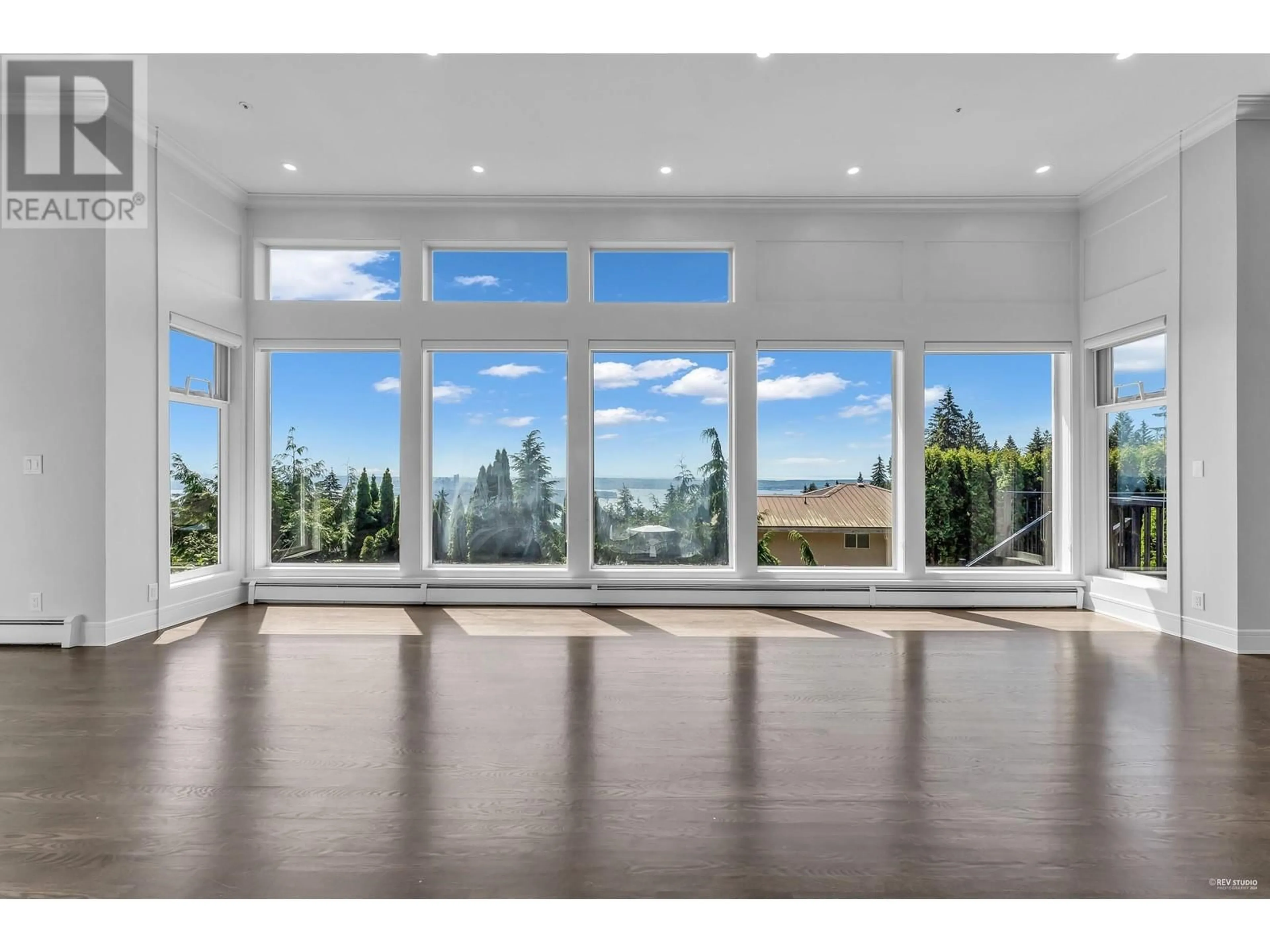 Other indoor space, wood floors for 2611 WESTHILL WAY, West Vancouver British Columbia V7S3G9