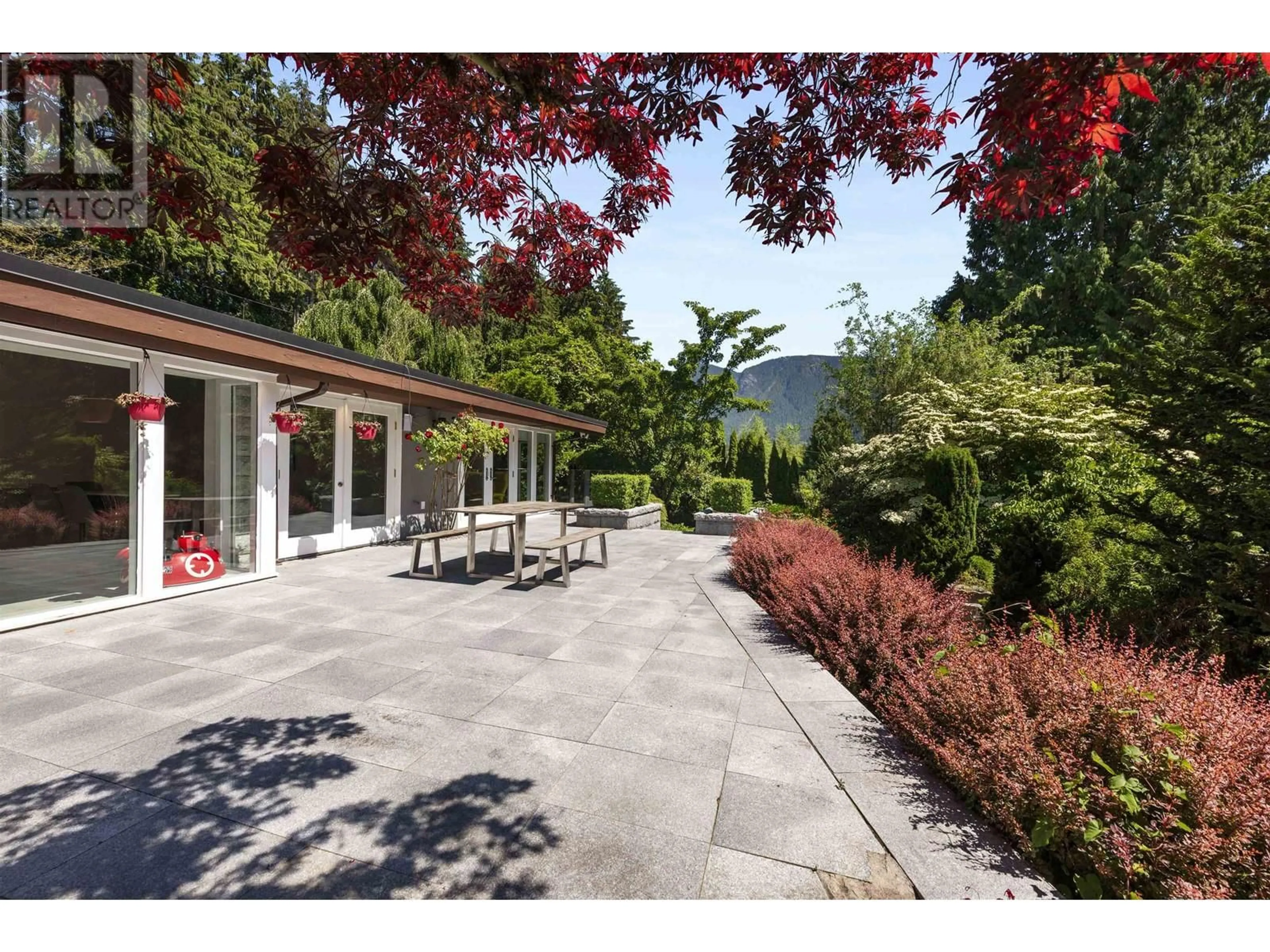 Patio, the fenced backyard for 242 ONSLOW PLACE, West Vancouver British Columbia V7S1K5