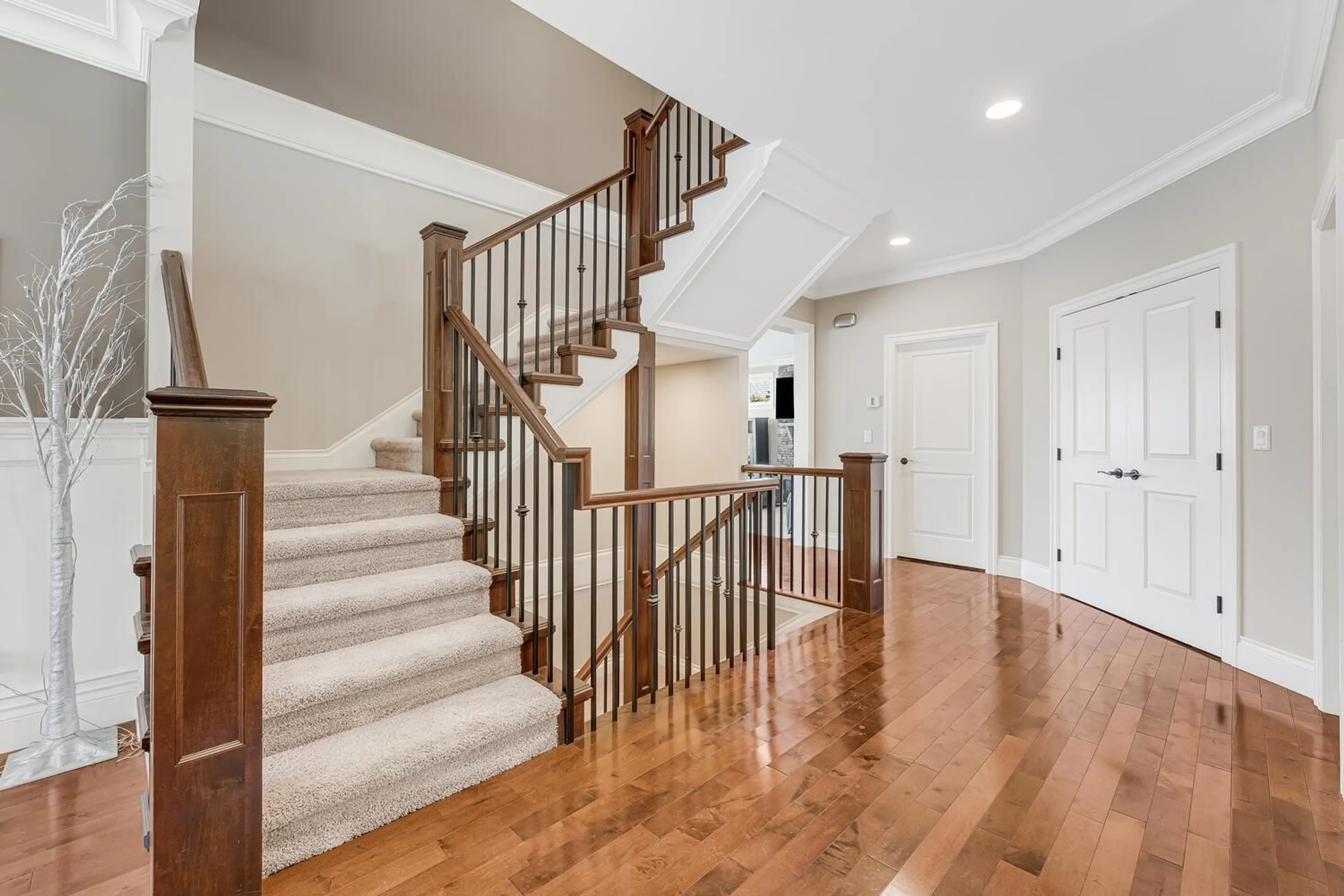 Stairs for 2496 JONQUIL COURT, Abbotsford British Columbia V3G3E8