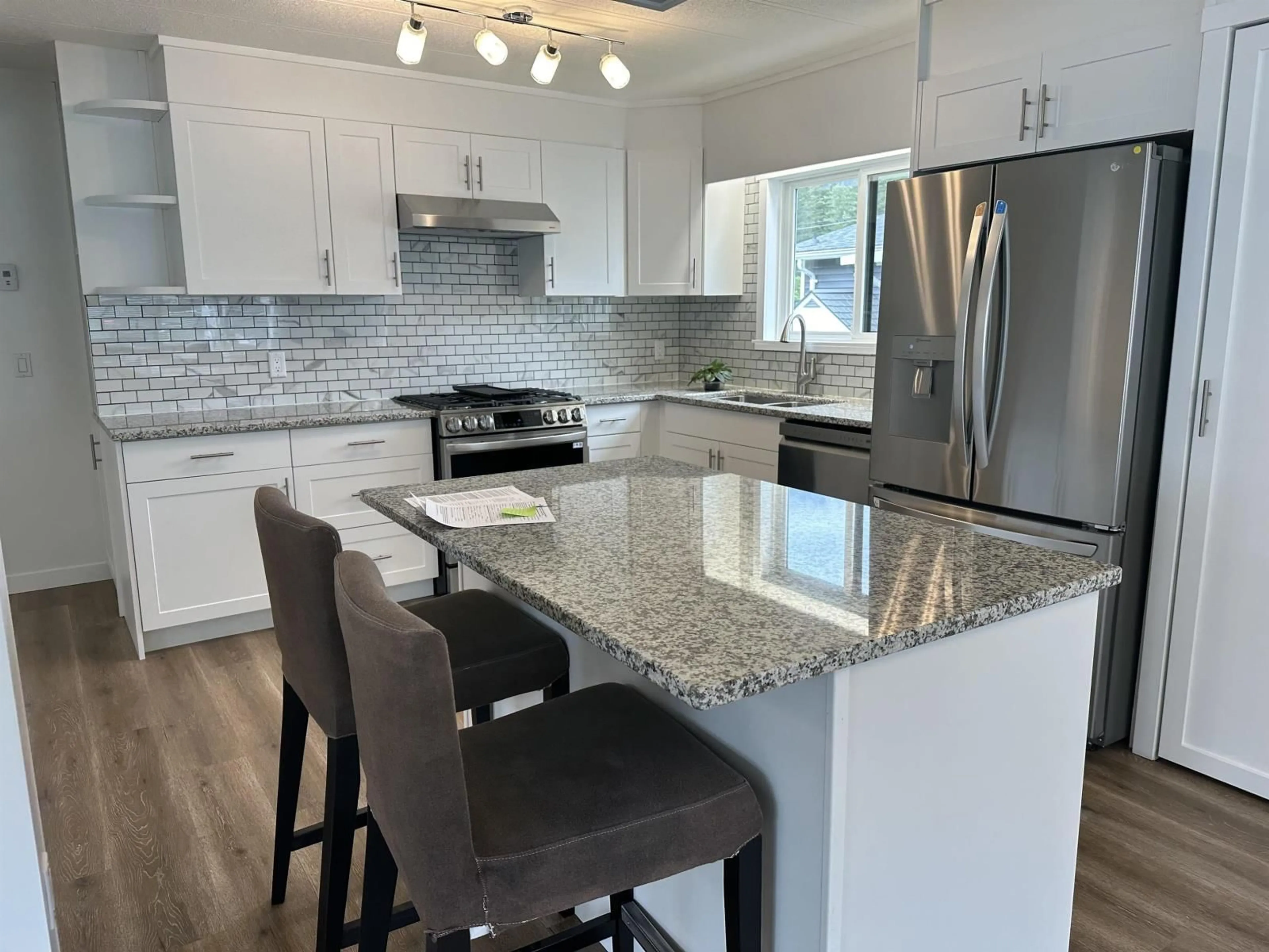 Open concept kitchen for 59 65367 KAWKAWA LAKE ROAD, Hope British Columbia V0X1L1