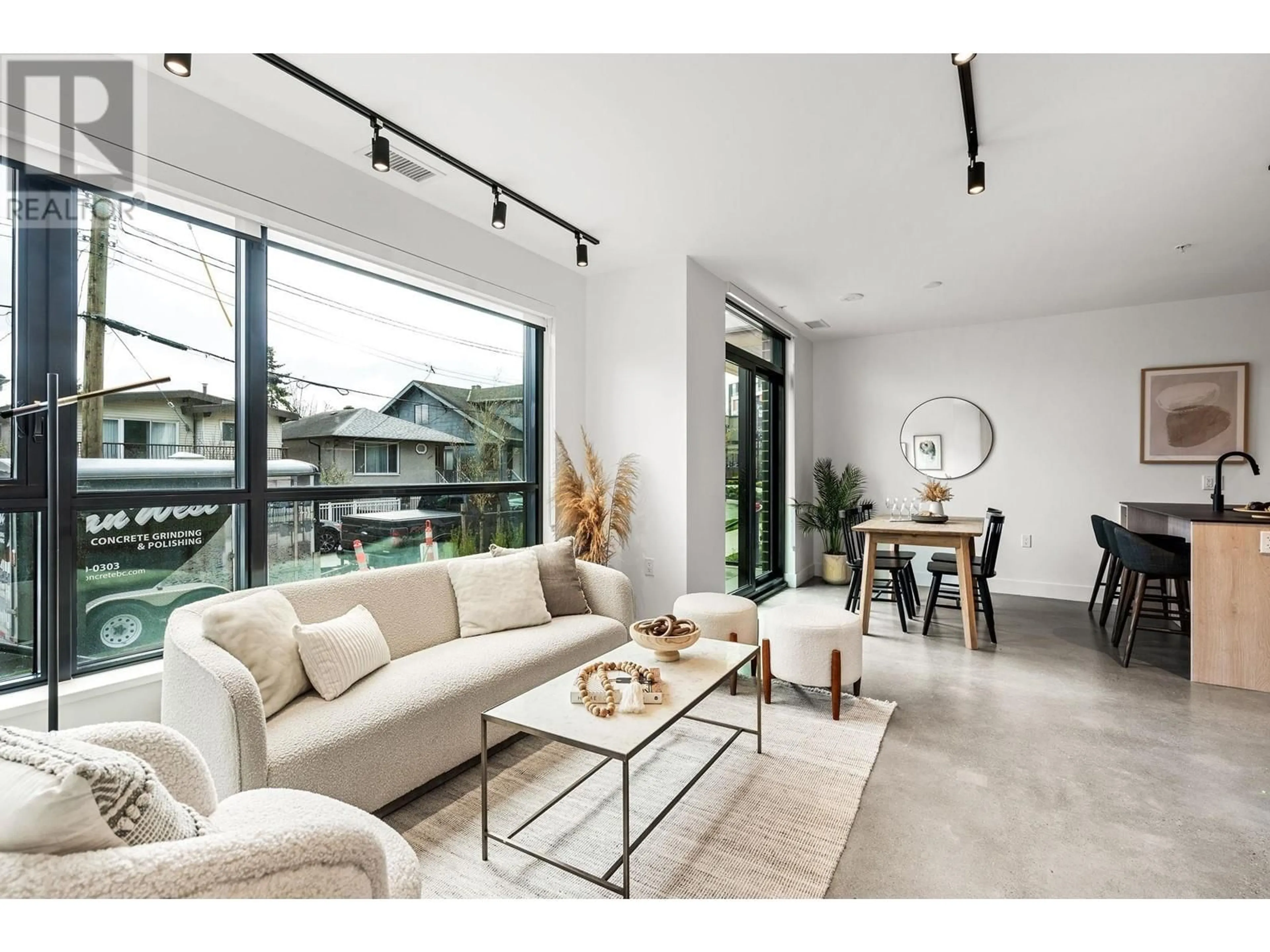 Living room, wood floors for 4019 FLEMING STREET, Vancouver British Columbia V5N3W3