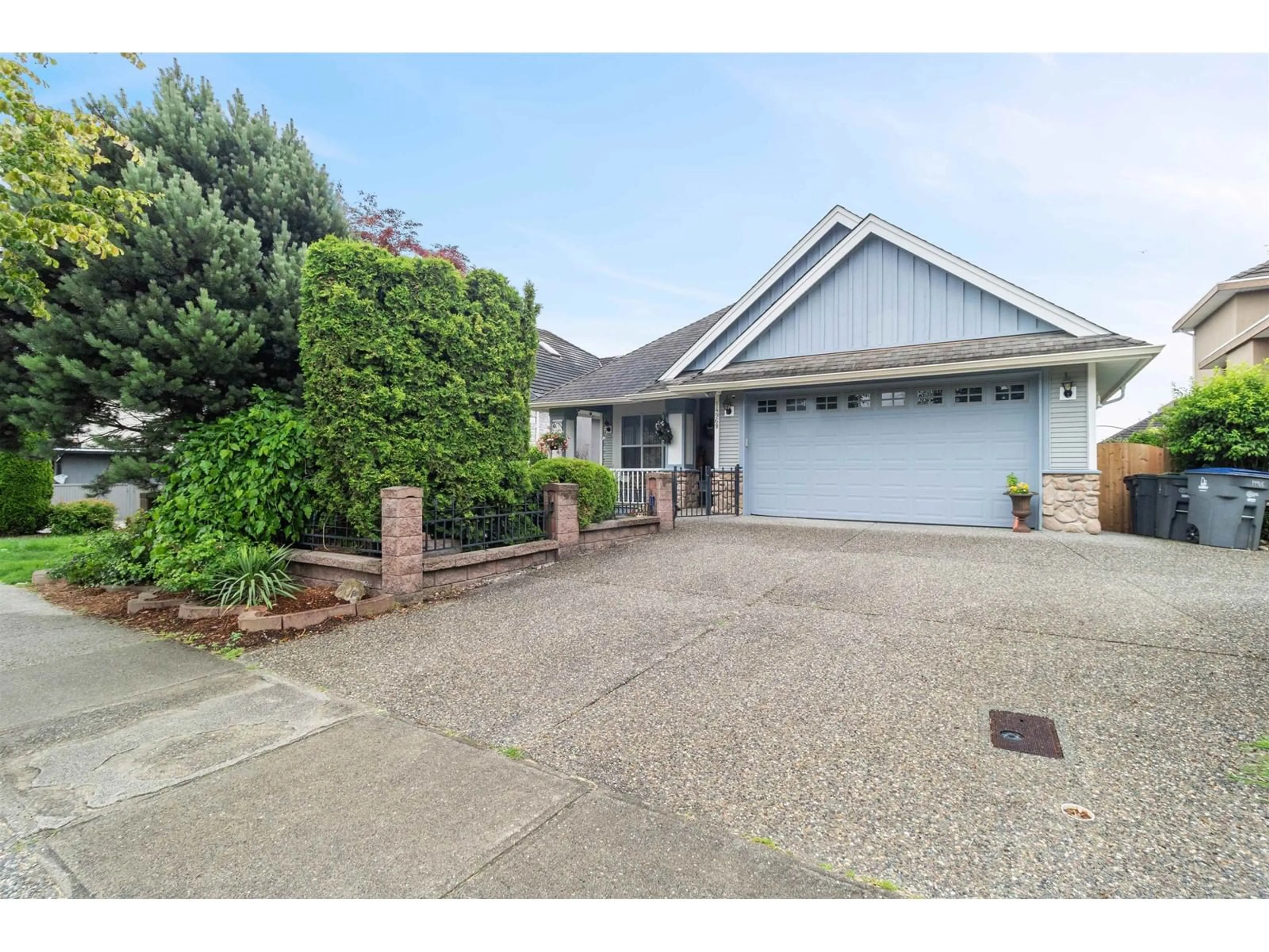 A pic from outside/outdoor area/front of a property/back of a property/a pic from drone, street for 14968 68, Surrey British Columbia V3S2B5