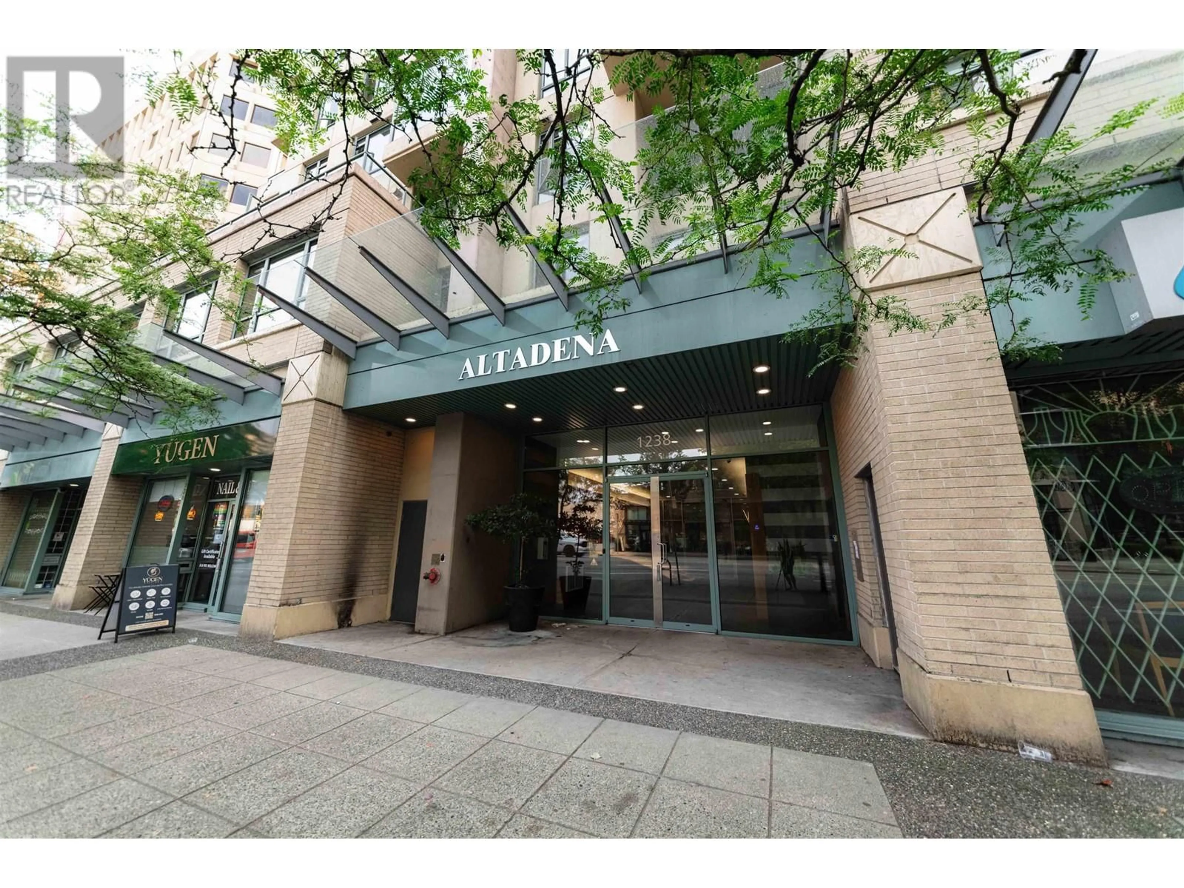 Indoor foyer for 802 1238 BURRARD STREET, Vancouver British Columbia V6Z3E1