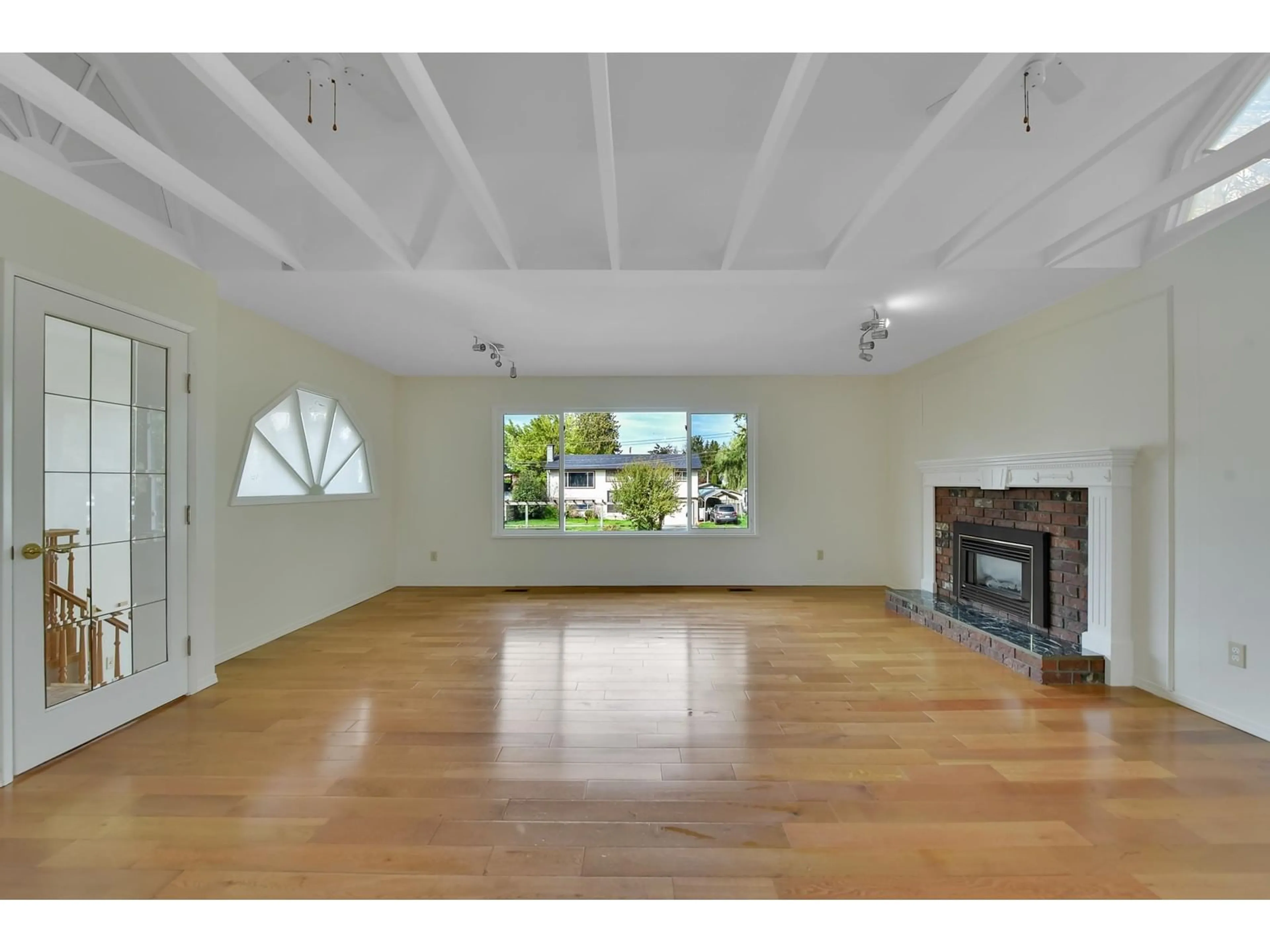 Other indoor space, wood floors for 27042 28A AVENUE, Langley British Columbia V4W3A4