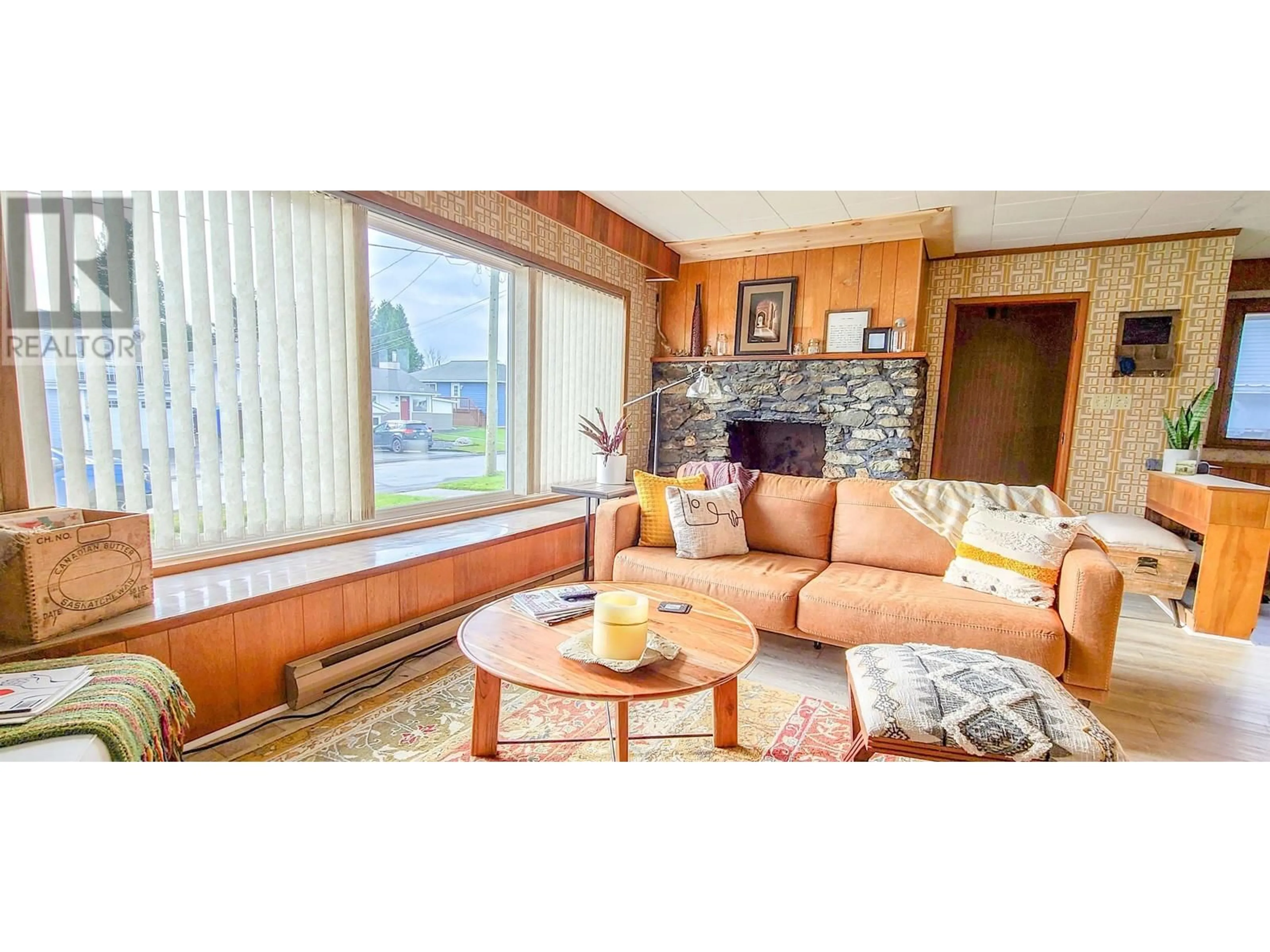 Living room for 5 WOHLER STREET, Kitimat British Columbia V8C1H7