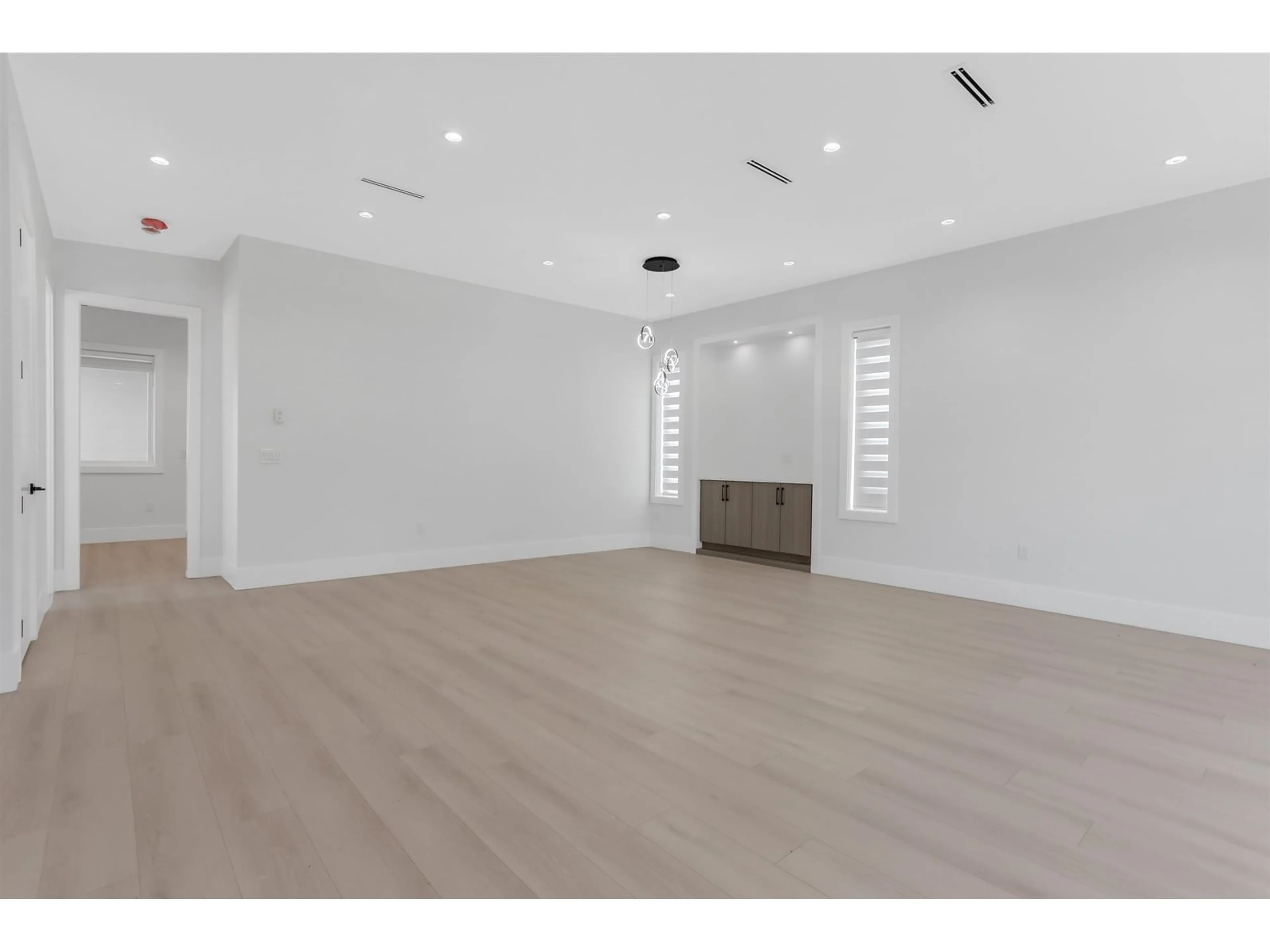 Other indoor space, wood floors for 5936 168 STREET, Surrey British Columbia V3S3X6