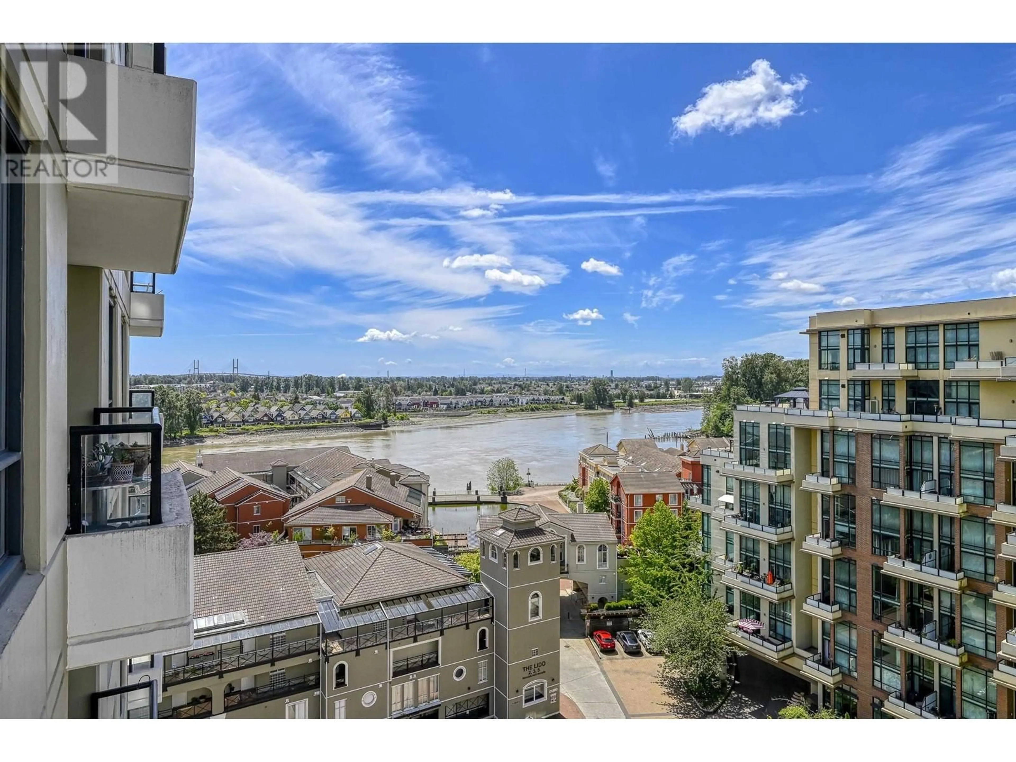 A pic from exterior of the house or condo, the view of lake or river for 1207 1 RENAISSANCE SQUARE, New Westminster British Columbia V3M0B6