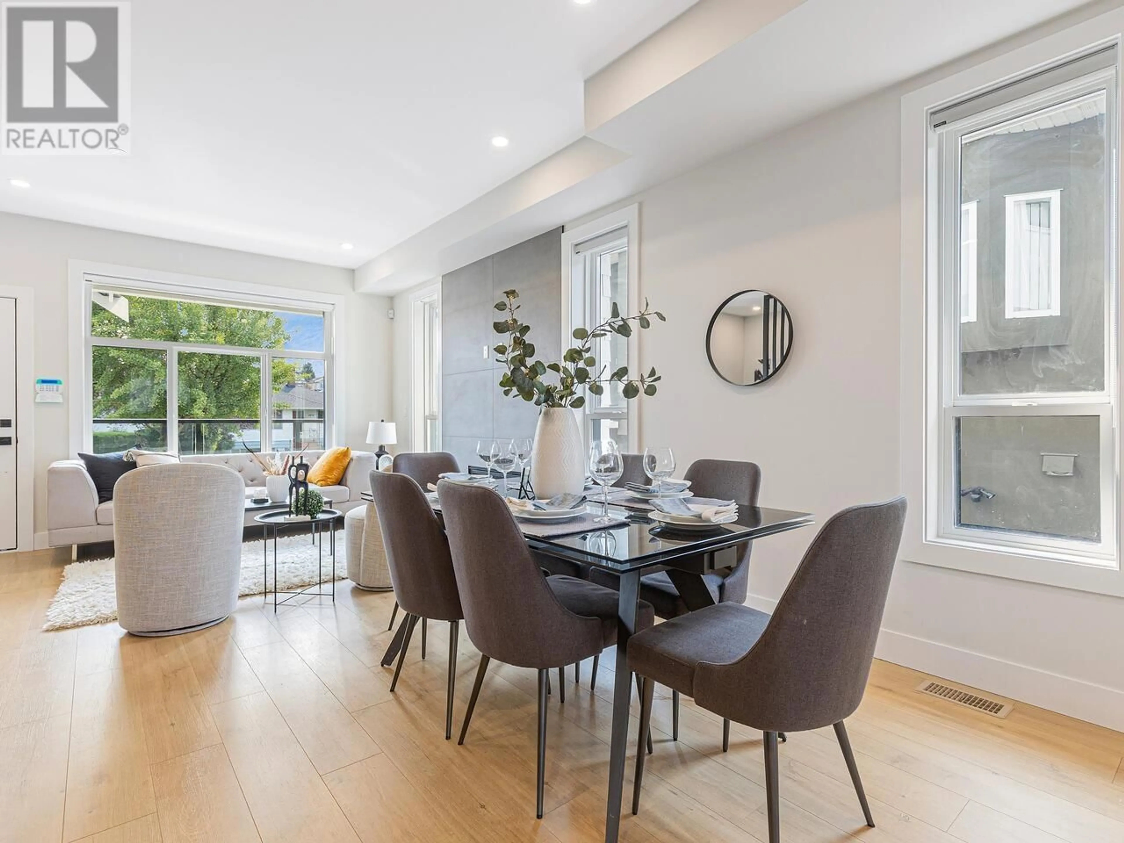 Dining room, wood floors for 2885 E 3RD AVENUE, Vancouver British Columbia V5M1H5