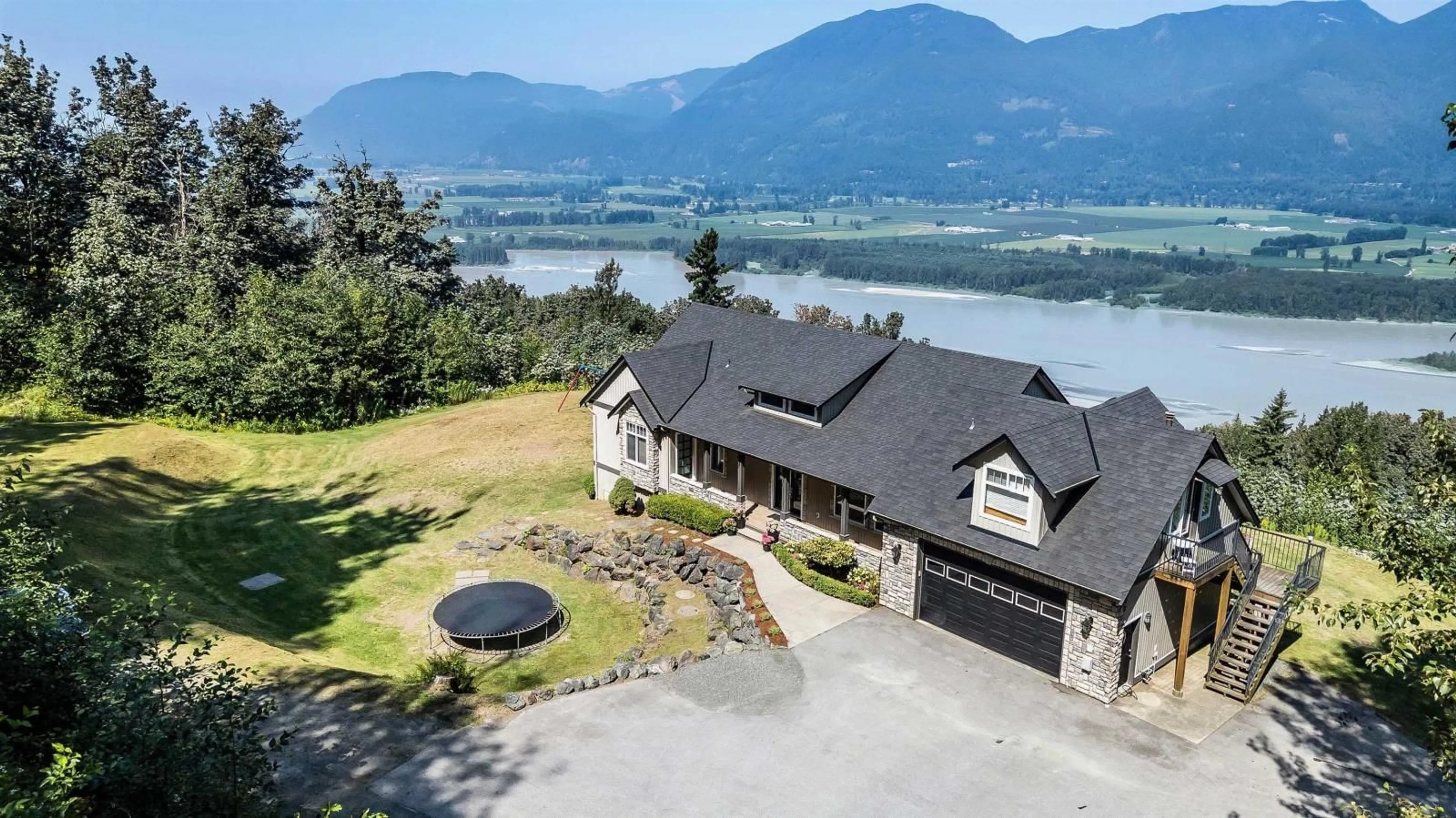 Frontside or backside of a home, cottage for 43296 HONEYSUCKLE DRIVE, Chilliwack British Columbia V2R4A4