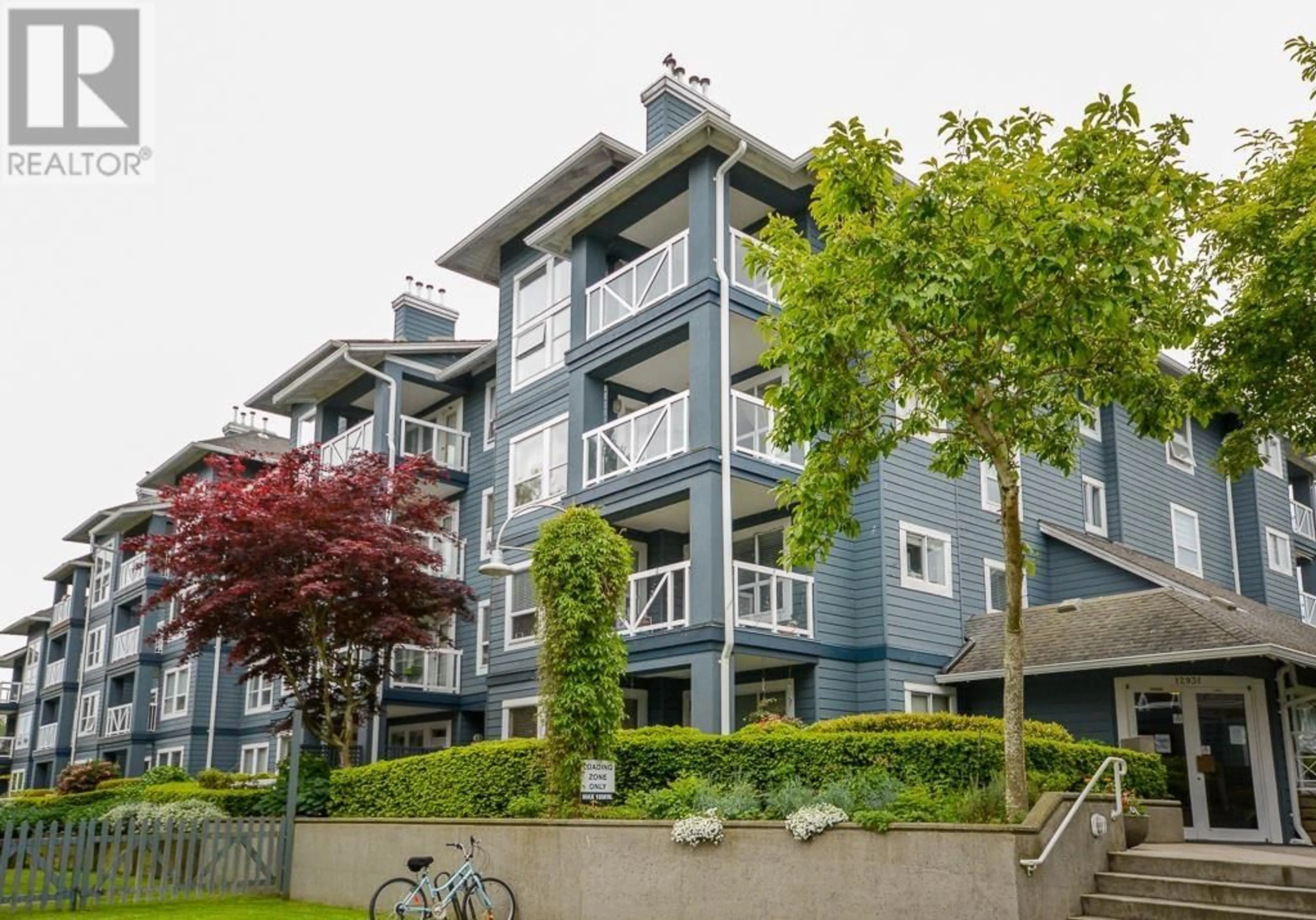 A pic from exterior of the house or condo, the front or back of building for 125 12931 RAILWAY AVENUE, Richmond British Columbia V7E6M5