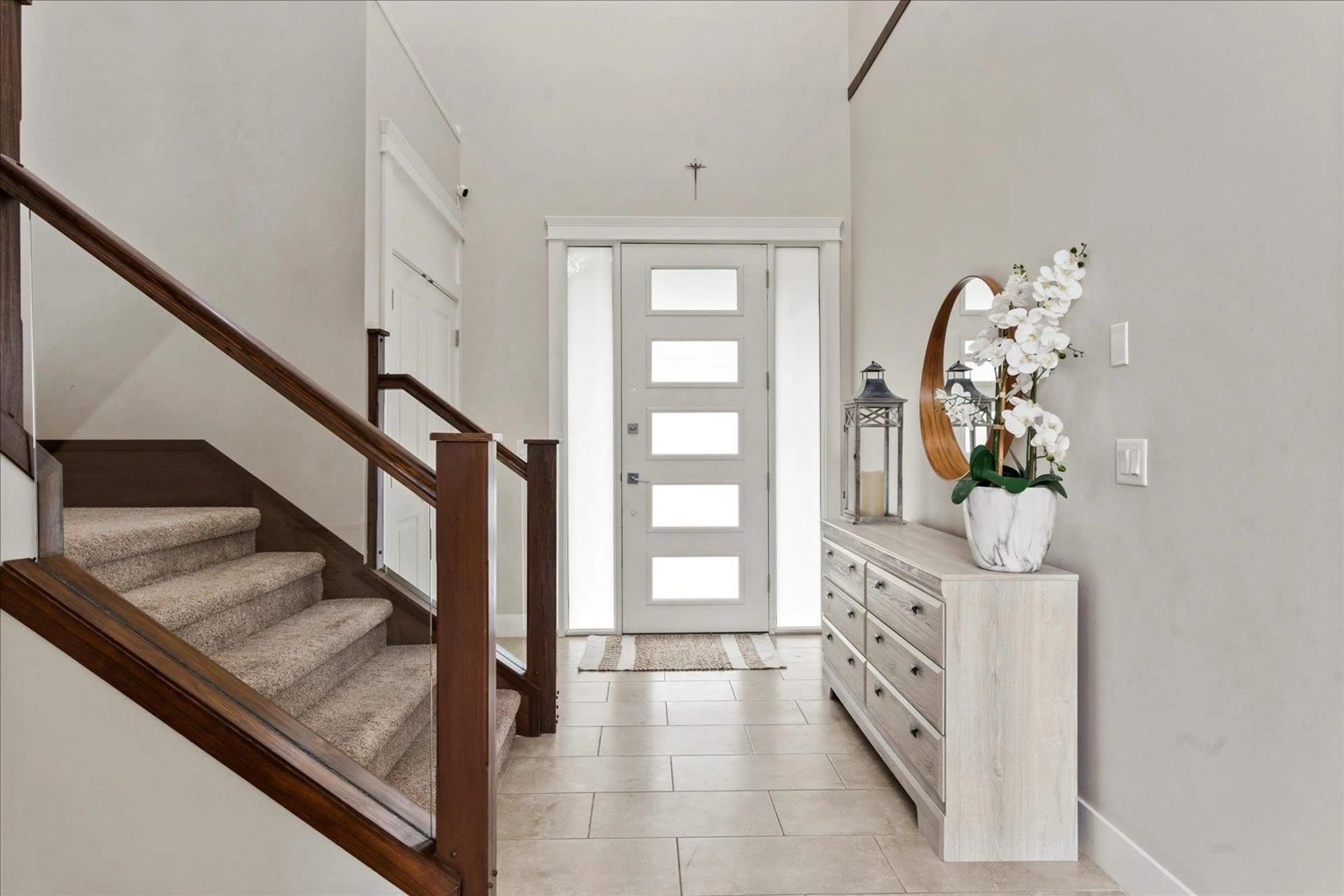 Indoor entryway, wood floors for 5346 ABBEY CRESCENT, Chilliwack British Columbia V2R0J6