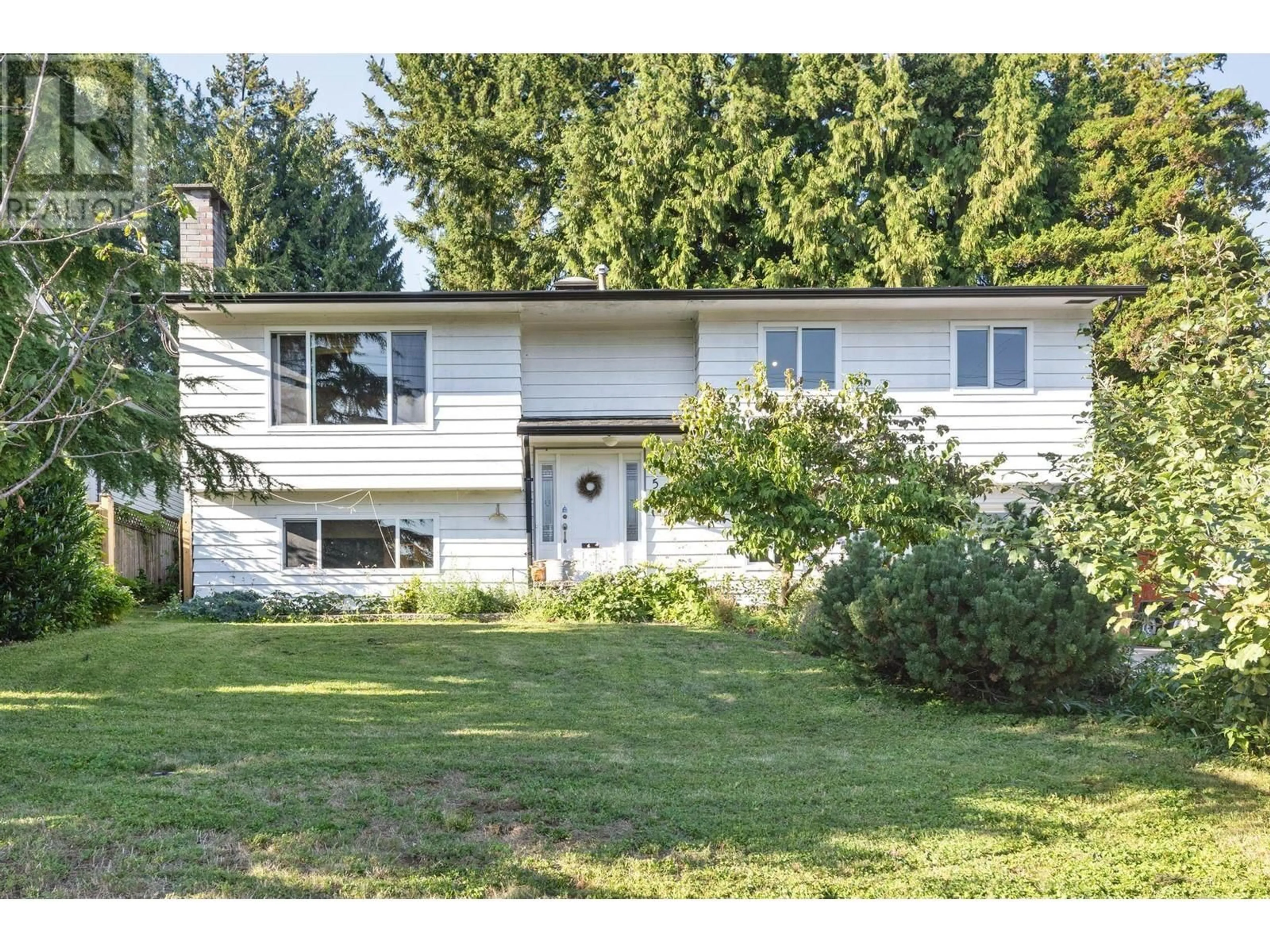 Frontside or backside of a home for 531 CHAPMAN AVENUE, Coquitlam British Columbia V3J4A1