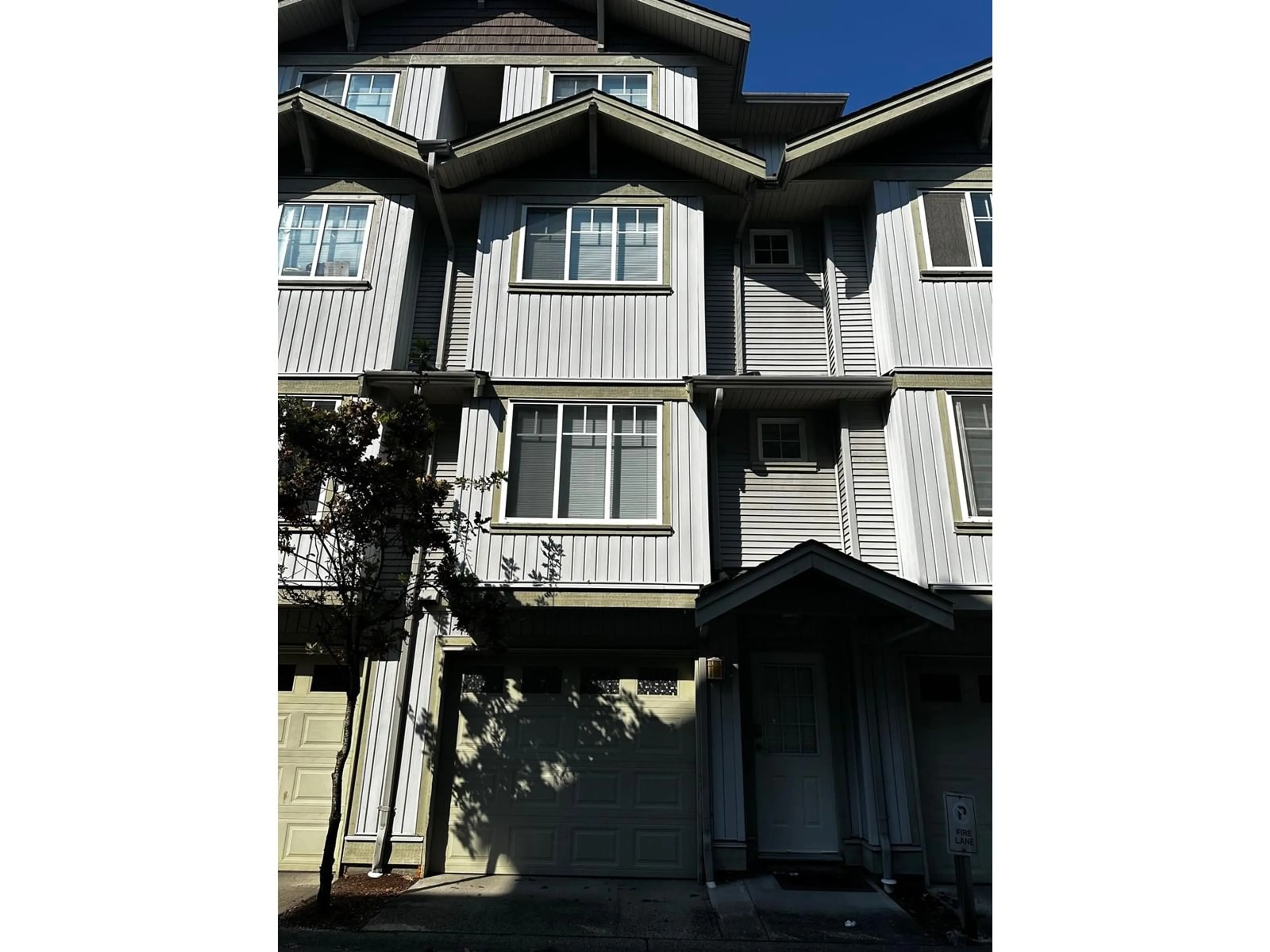 Home with vinyl exterior material, building for 62 12040 68 AVENUE, Surrey British Columbia V3W1P5