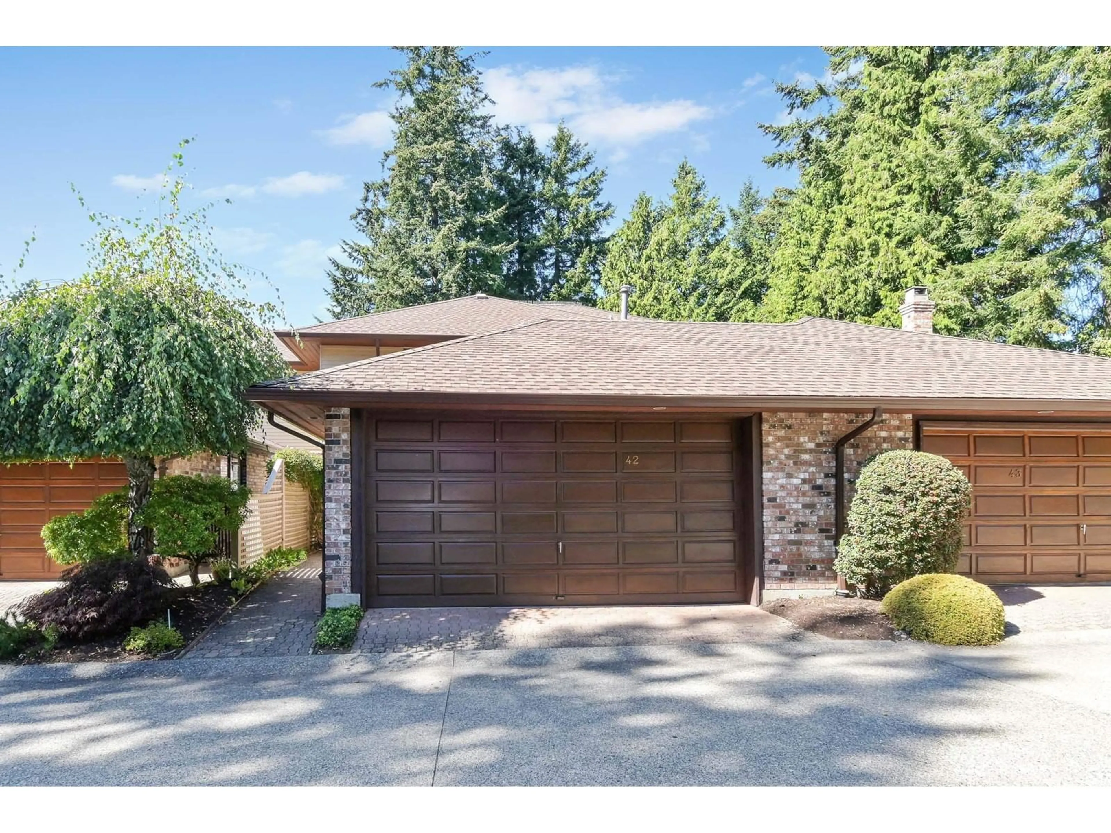 Frontside or backside of a home, cottage for 42 1725 SOUTHMERE CRESCENT, Surrey British Columbia V4A7A7