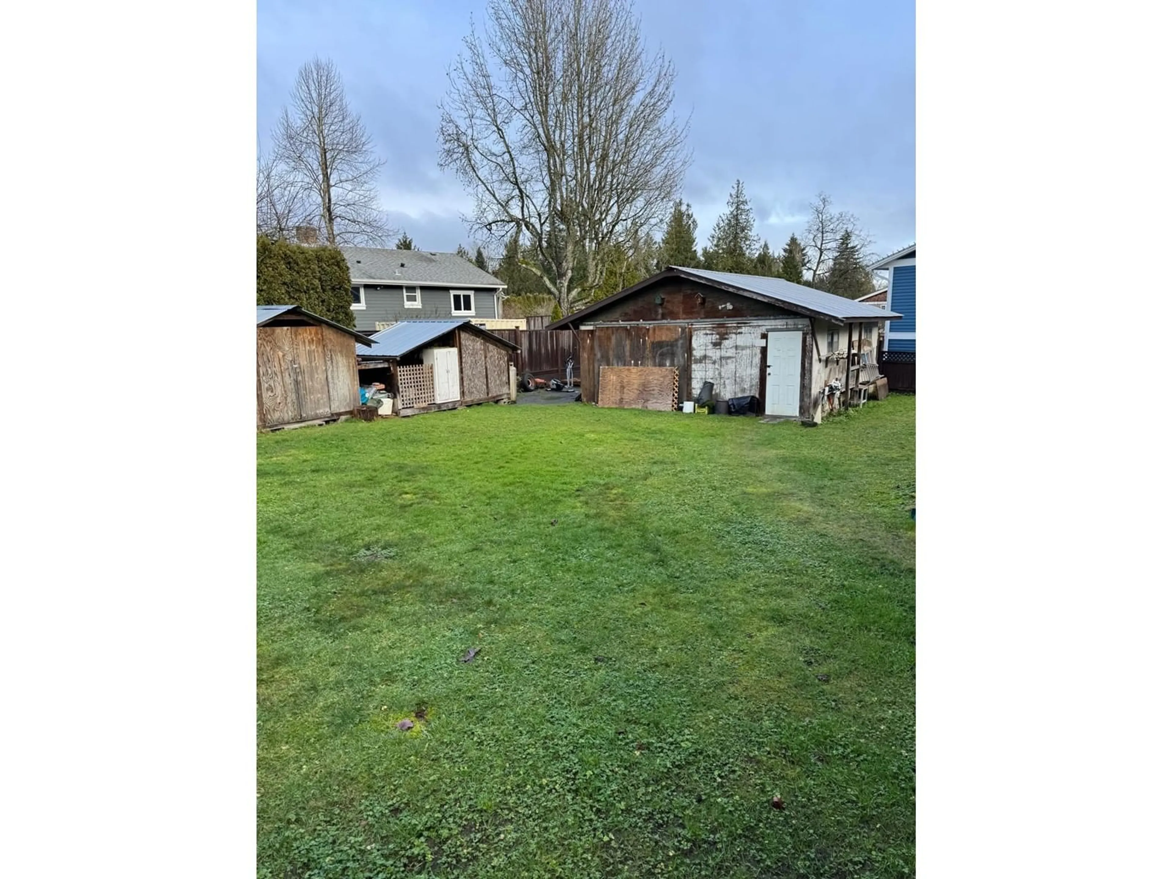 A pic from outside/outdoor area/front of a property/back of a property/a pic from drone, street for 20757 GRADE CRESCENT, Langley British Columbia V3A4K2