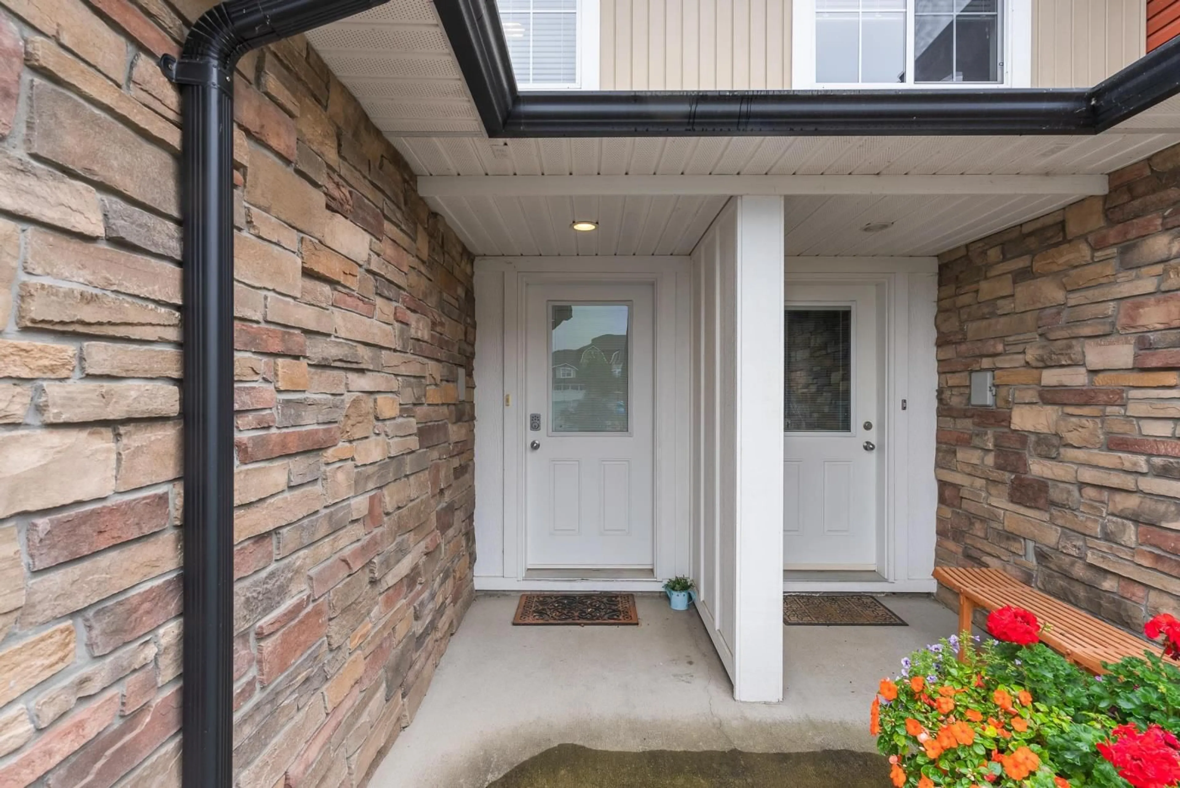 Indoor entryway, wood floors for 23 1700 MACKAY CRESCENT, Agassiz British Columbia V0M1A3