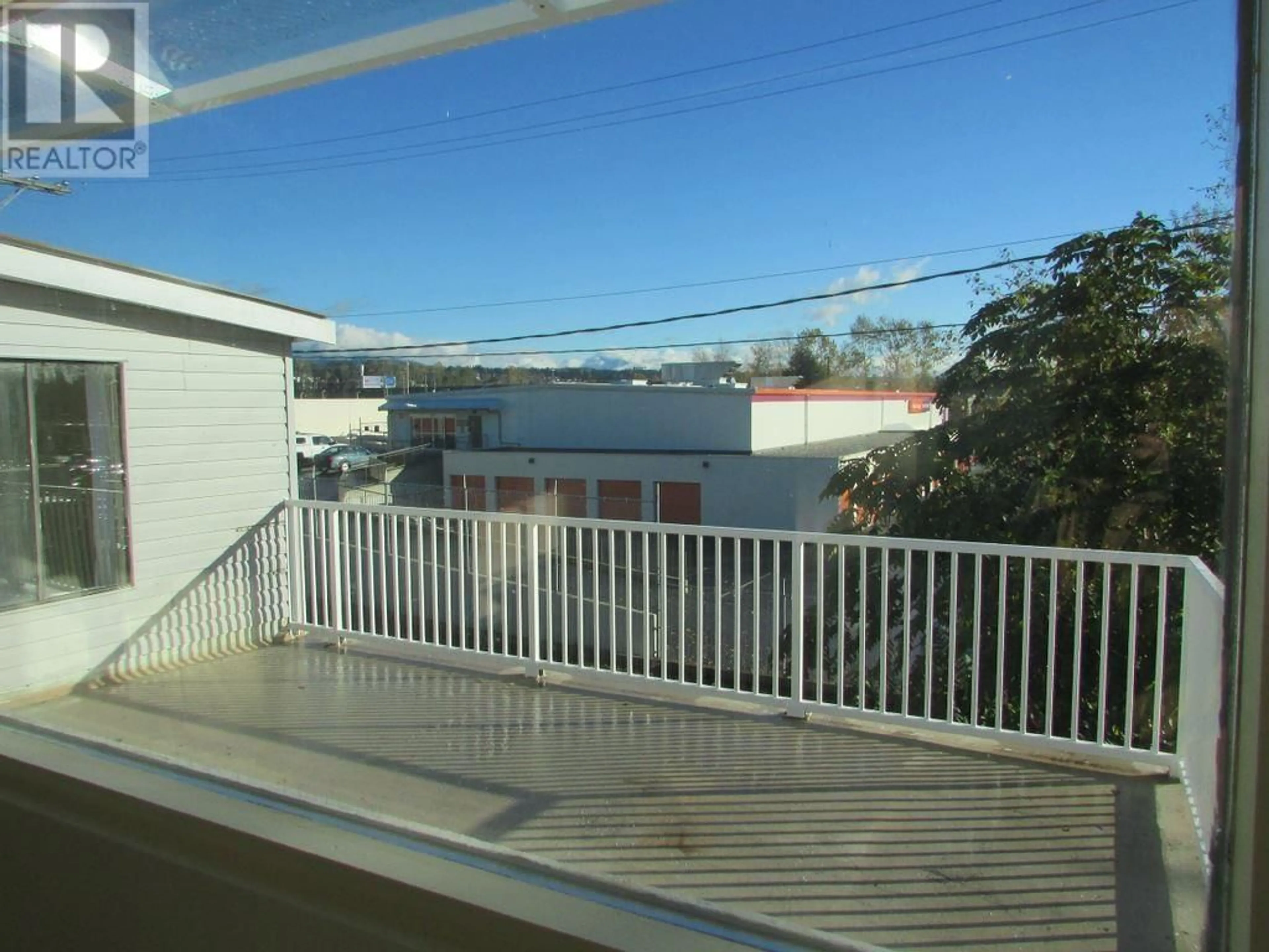 Balcony in the apartment, the street view for 448 ROUSSEAU STREET, New Westminster British Columbia V3L3R3