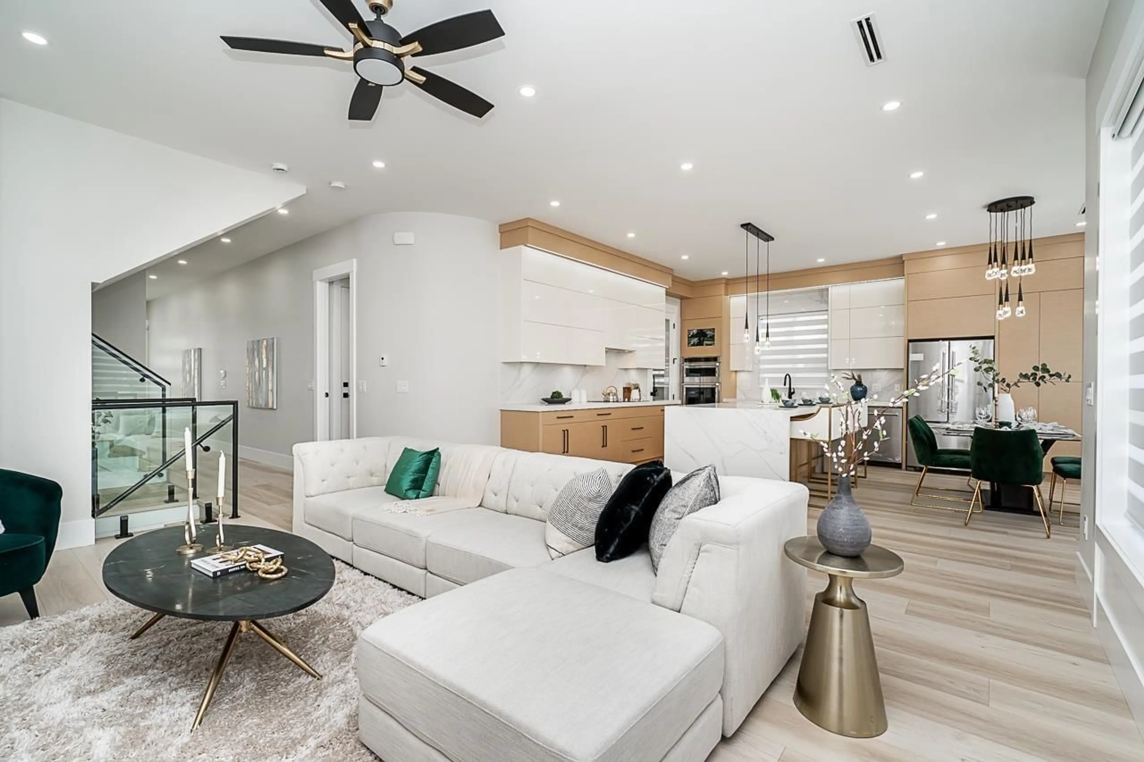 Living room, wood floors for 7525 205A STREET, Langley British Columbia V2Y1V5