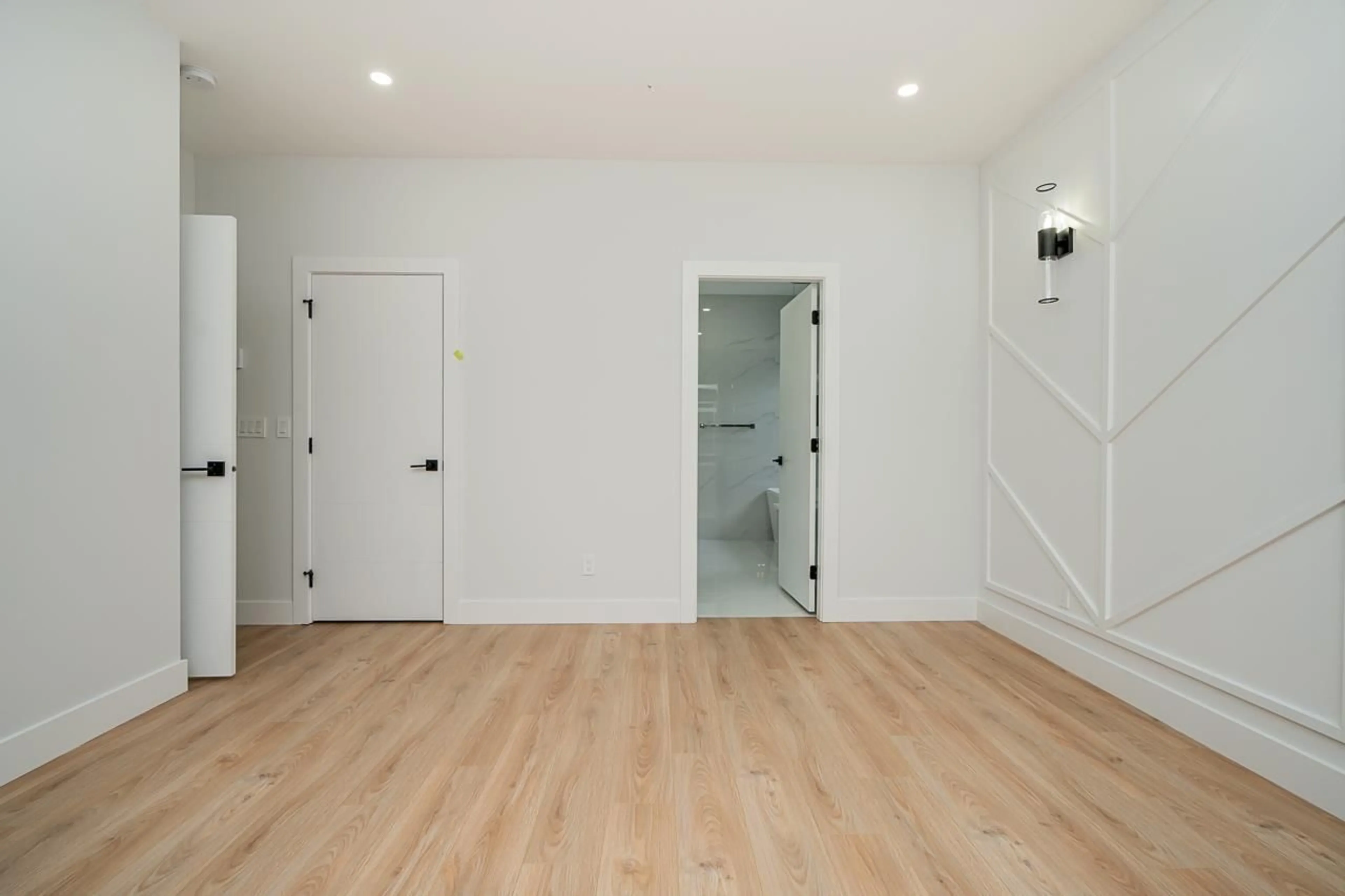 A pic of a room for 2575 TERMINAL, Abbotsford British Columbia V4X0C4