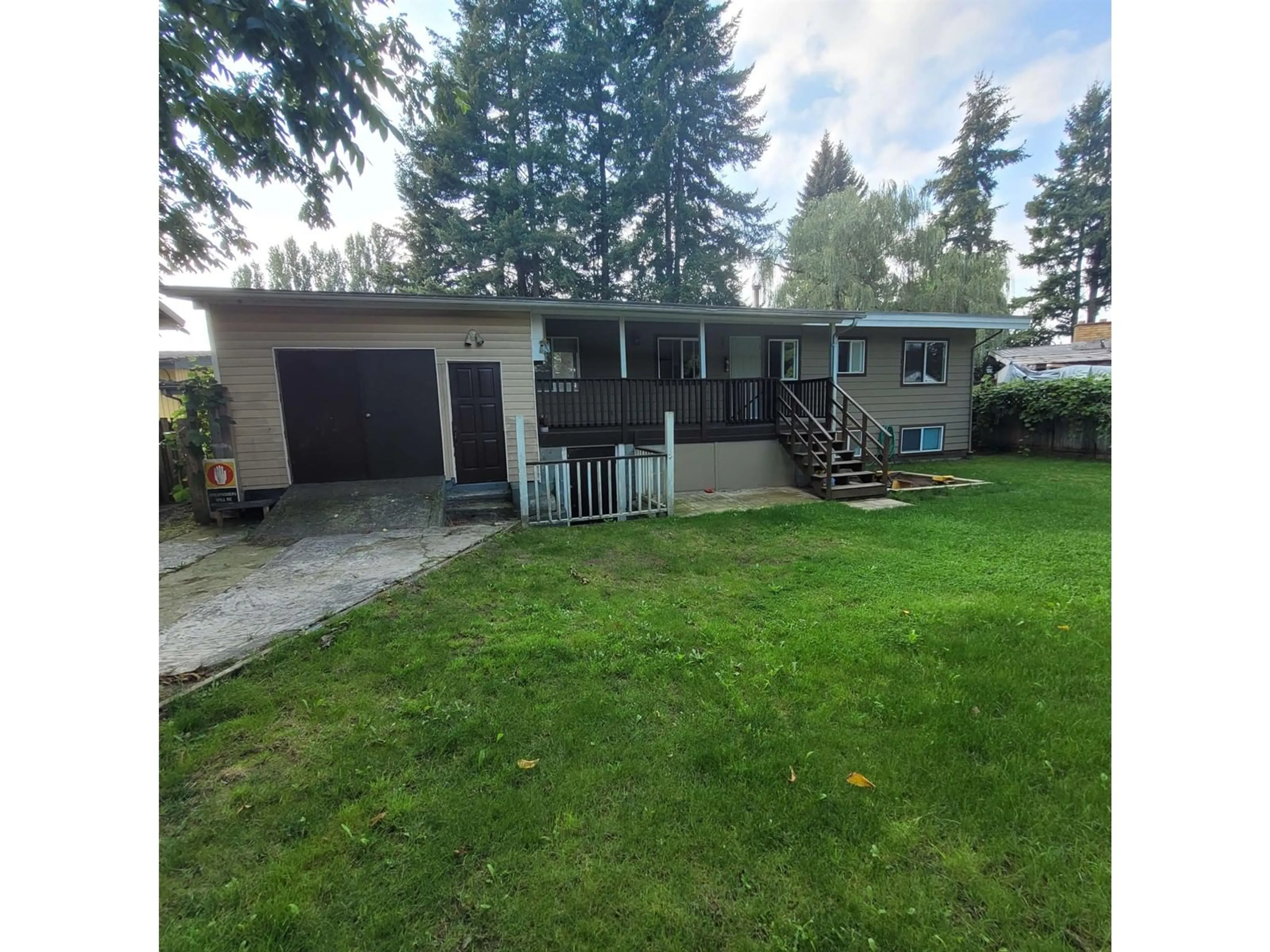 Frontside or backside of a home, cottage for 2168 SHERWOOD CRESCENT, Abbotsford British Columbia V2T1B8