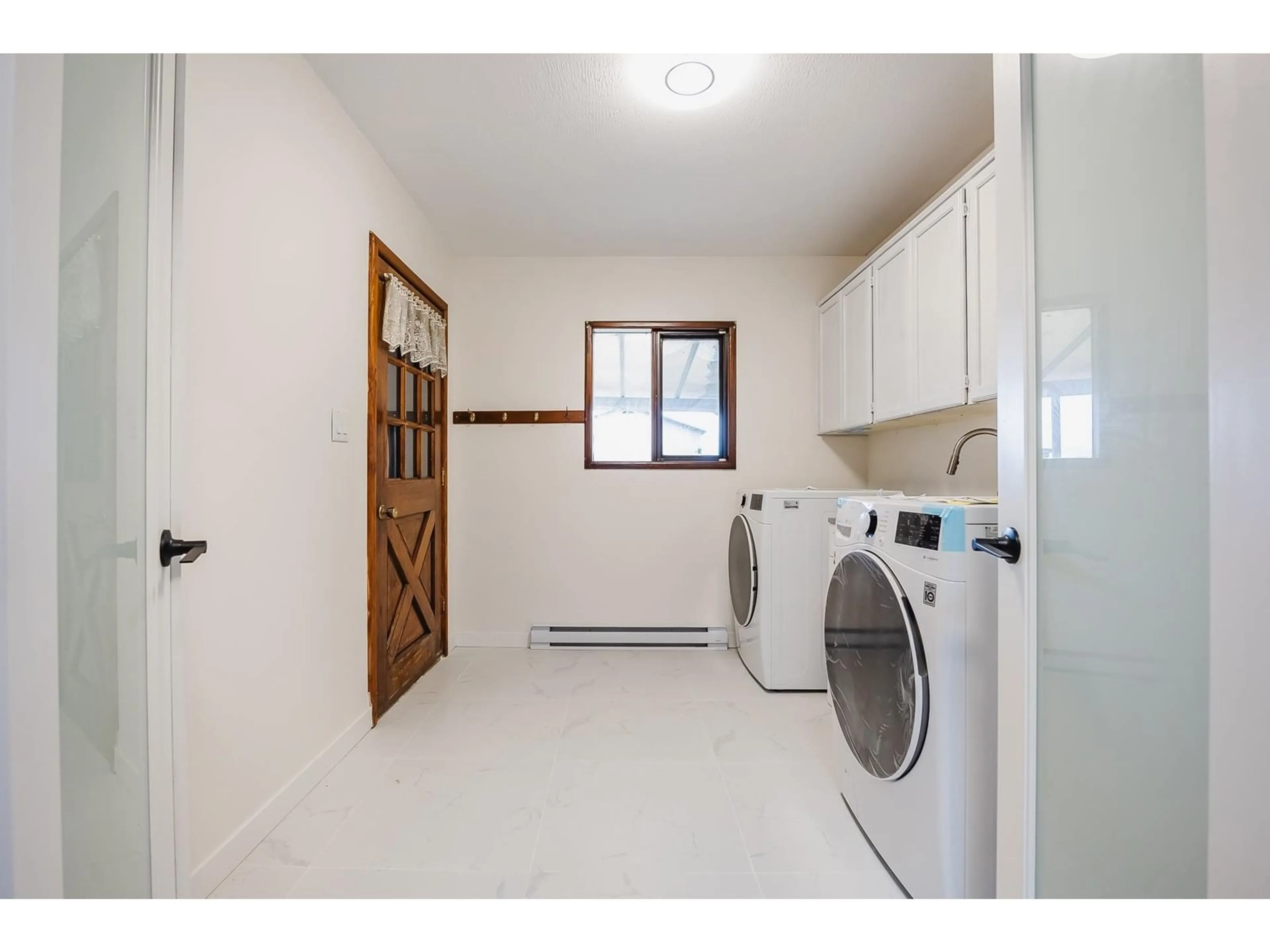 Laundry room for 38531 OLD YALE ROAD, Abbotsford British Columbia V3G1X4