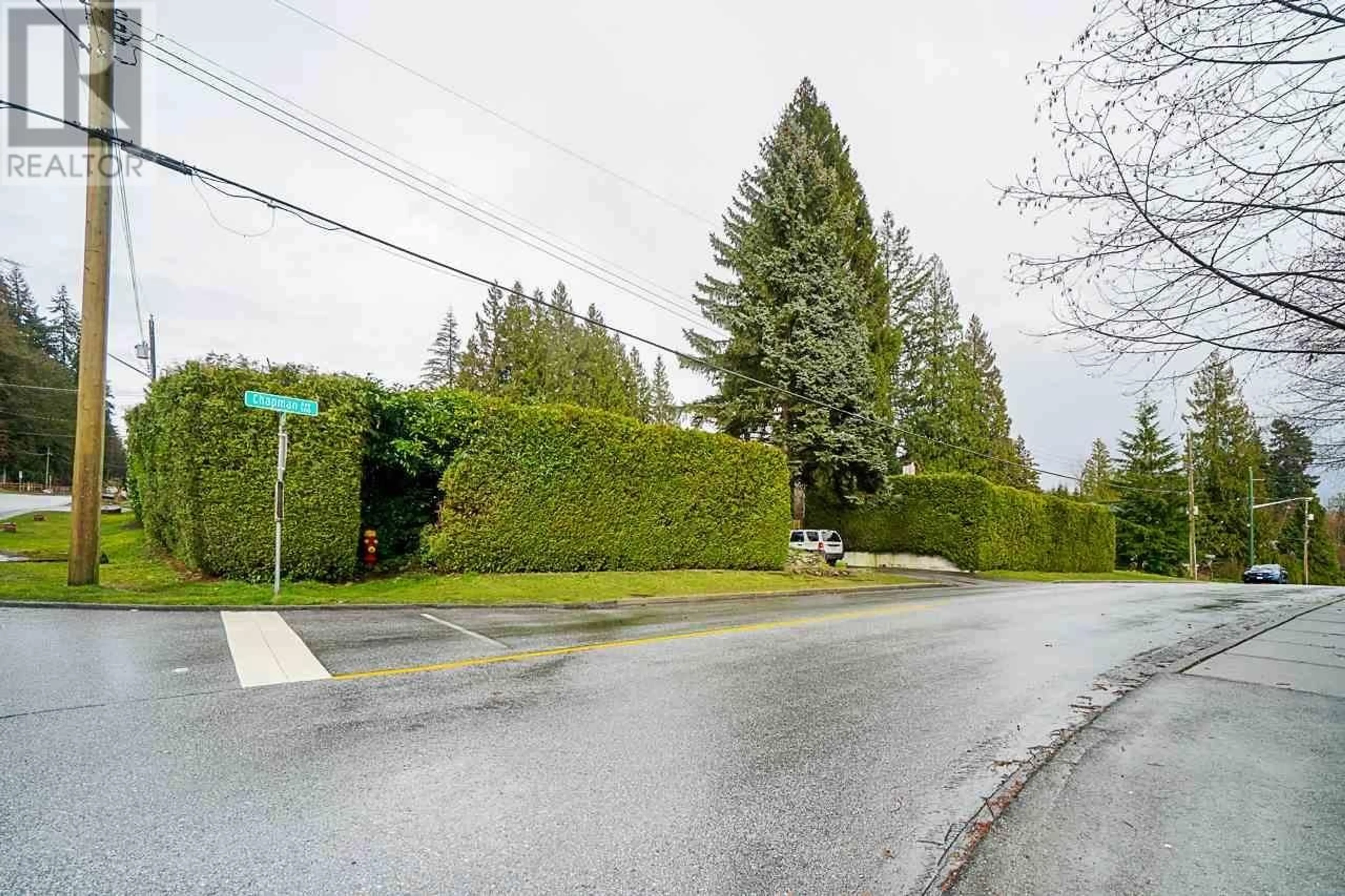 A pic from exterior of the house or condo, the street view for 511 CHAPMAN AVENUE, Coquitlam British Columbia V3J4A1