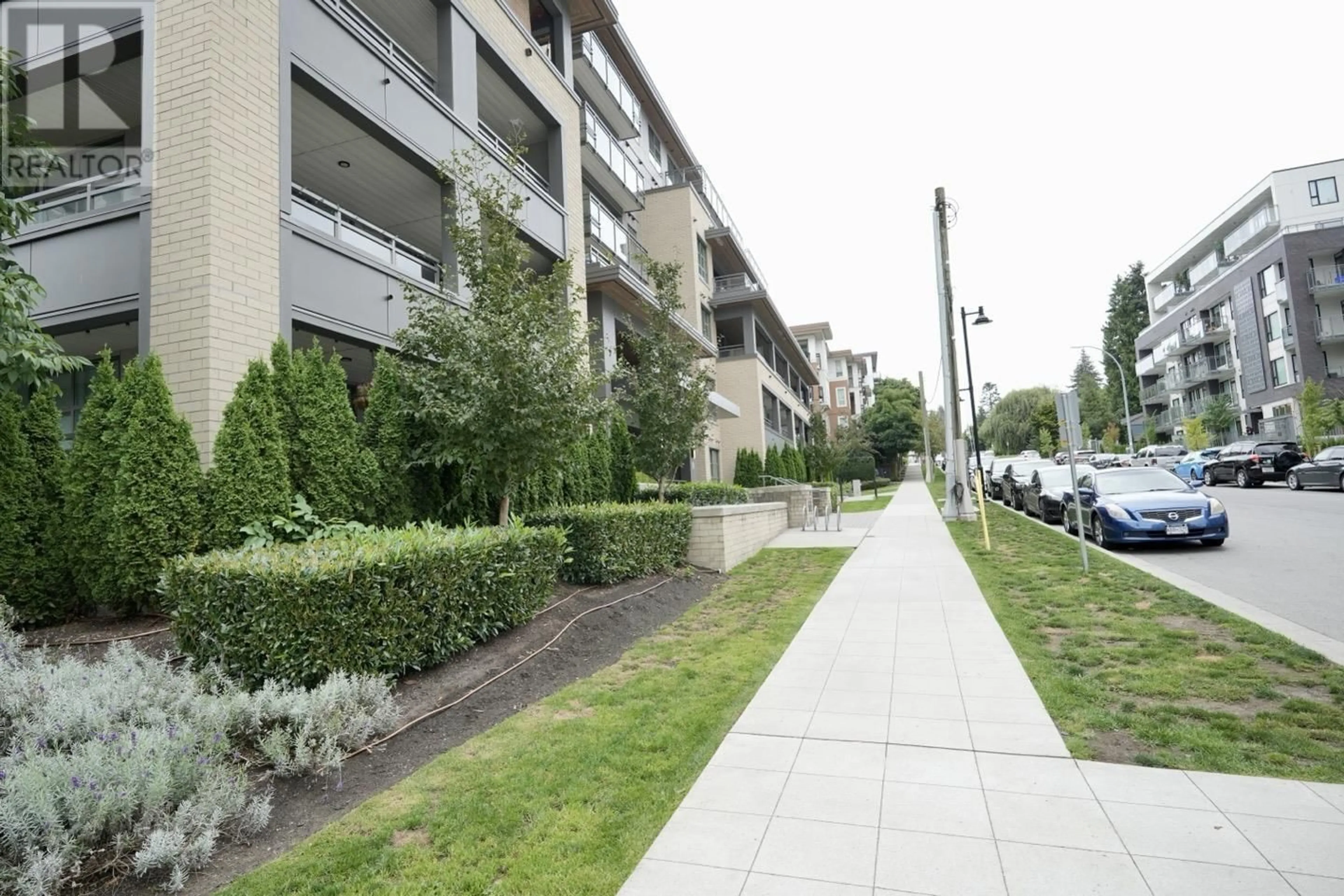 Patio, the street view for 212 603 REGAN AVENUE, Coquitlam British Columbia V3J0K2