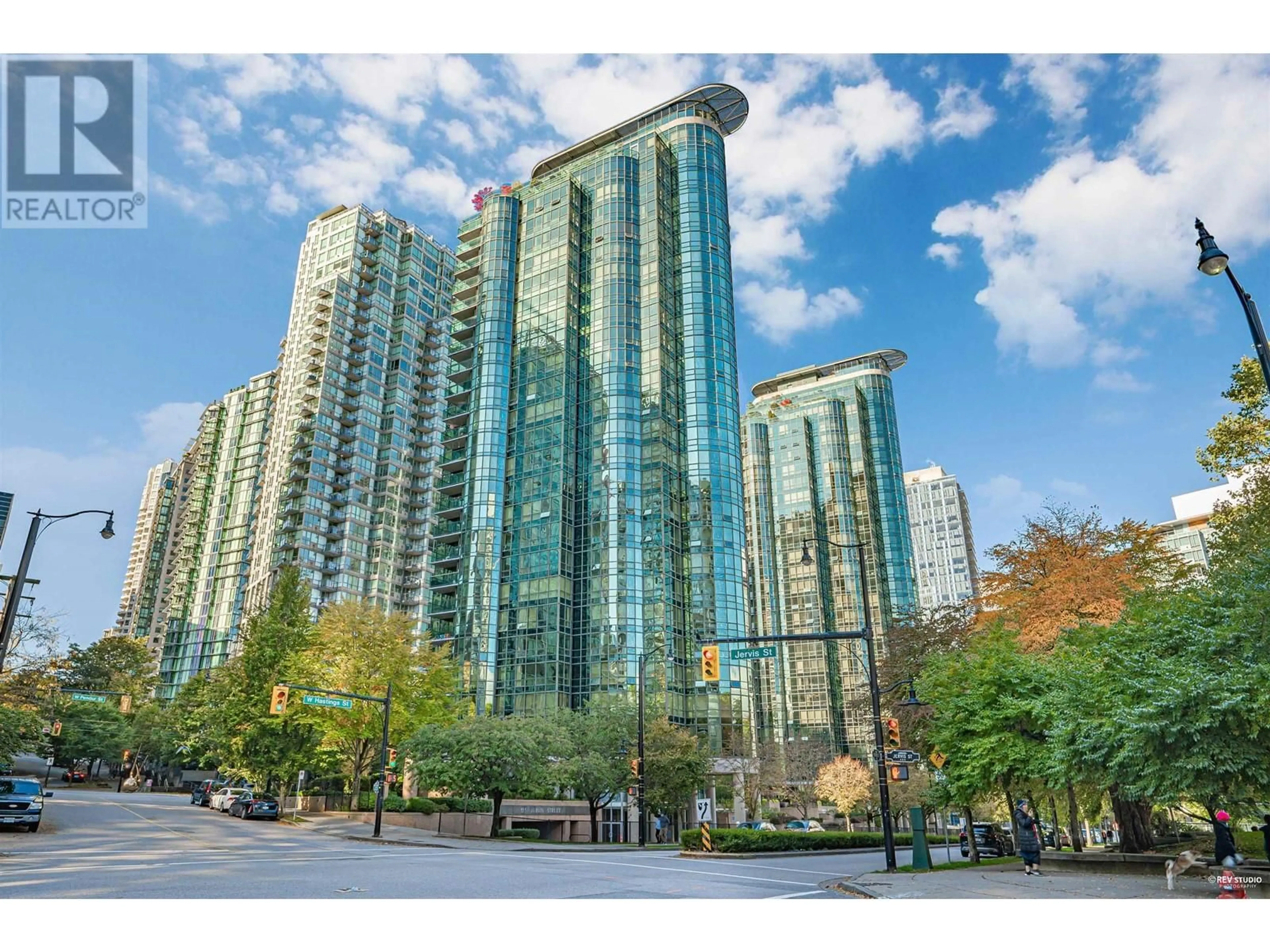 A pic from exterior of the house or condo, the view of city buildings for 807 555 JERVIS STREET, Vancouver British Columbia V6E4N1