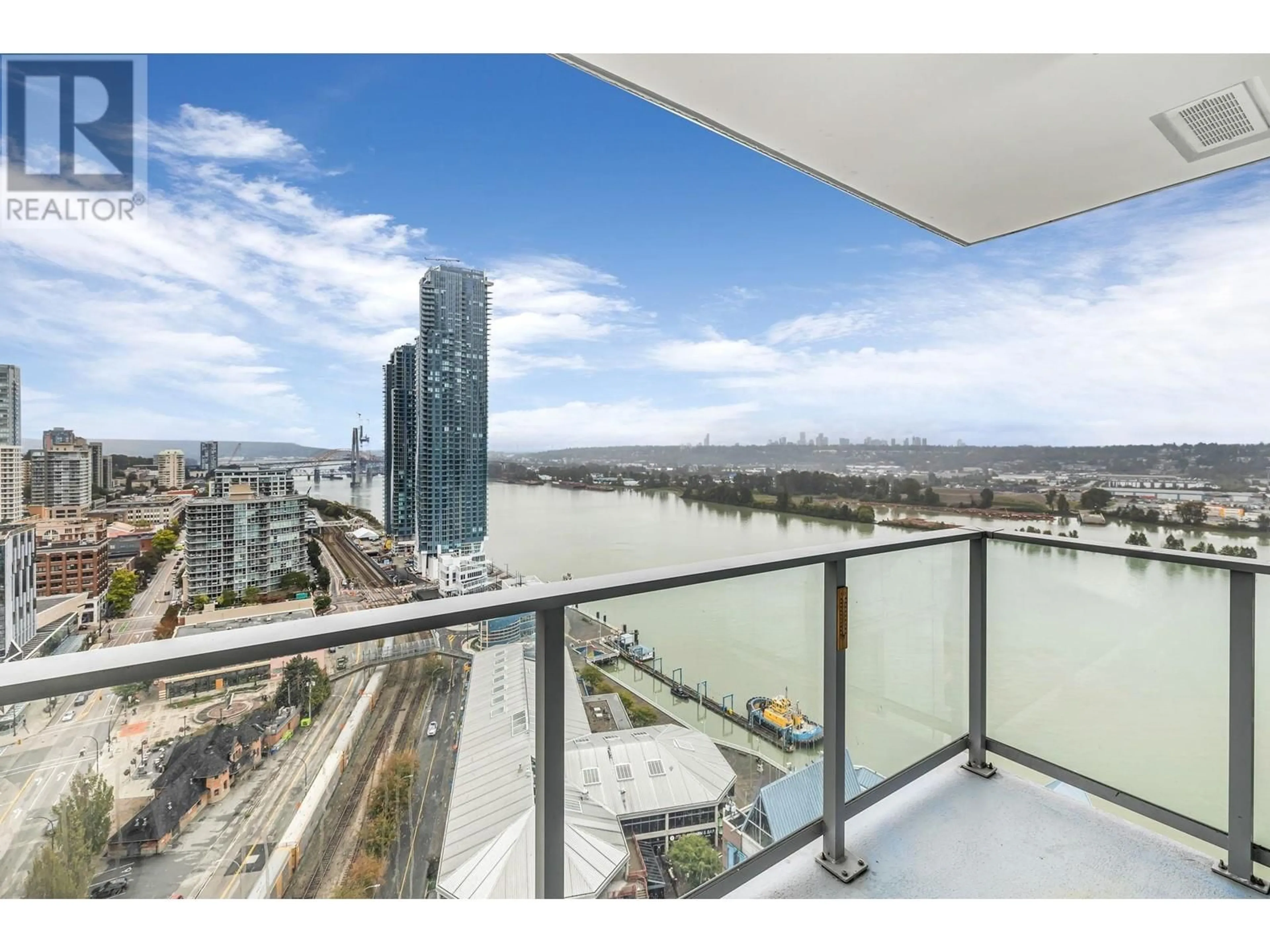 A pic from exterior of the house or condo, the view of lake or river for 2601 908 QUAYSIDE DRIVE, New Westminster British Columbia V3M0L4