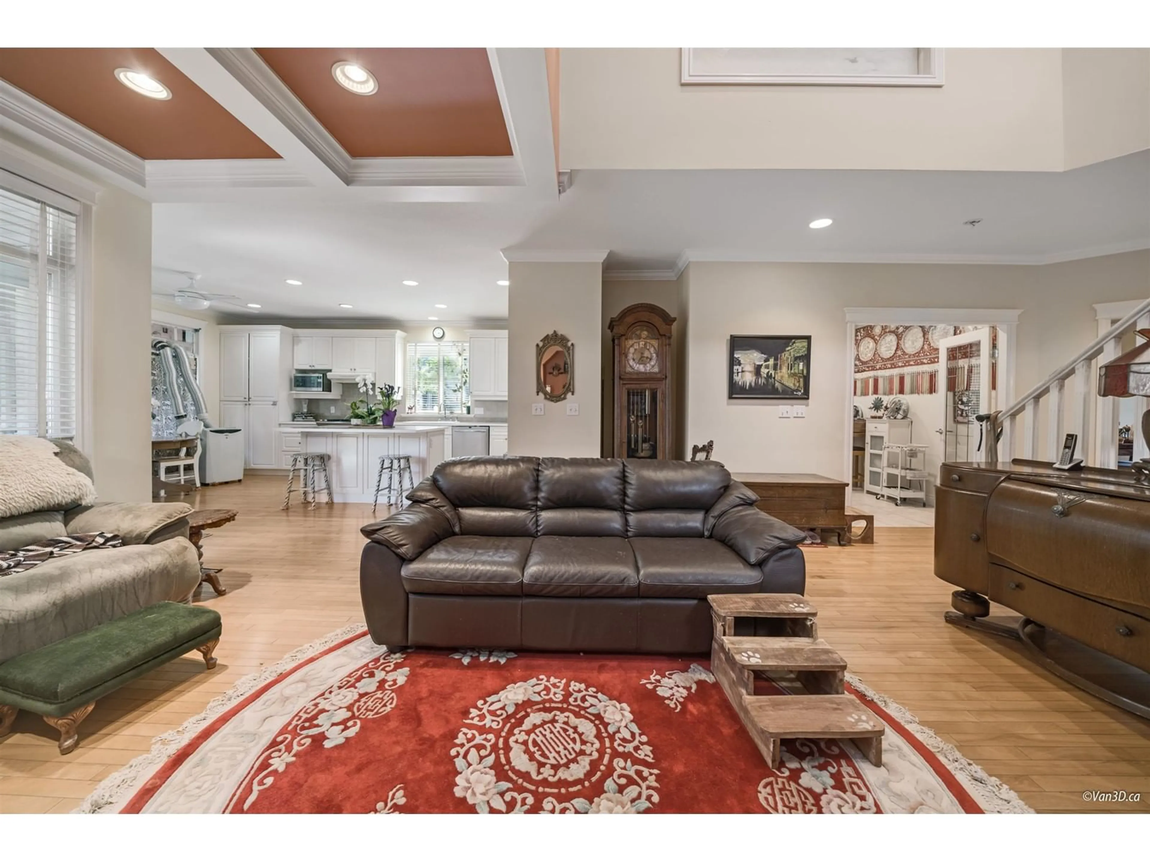 Living room, wood floors for 15210 29A AVENUE, Surrey British Columbia V4P3K4