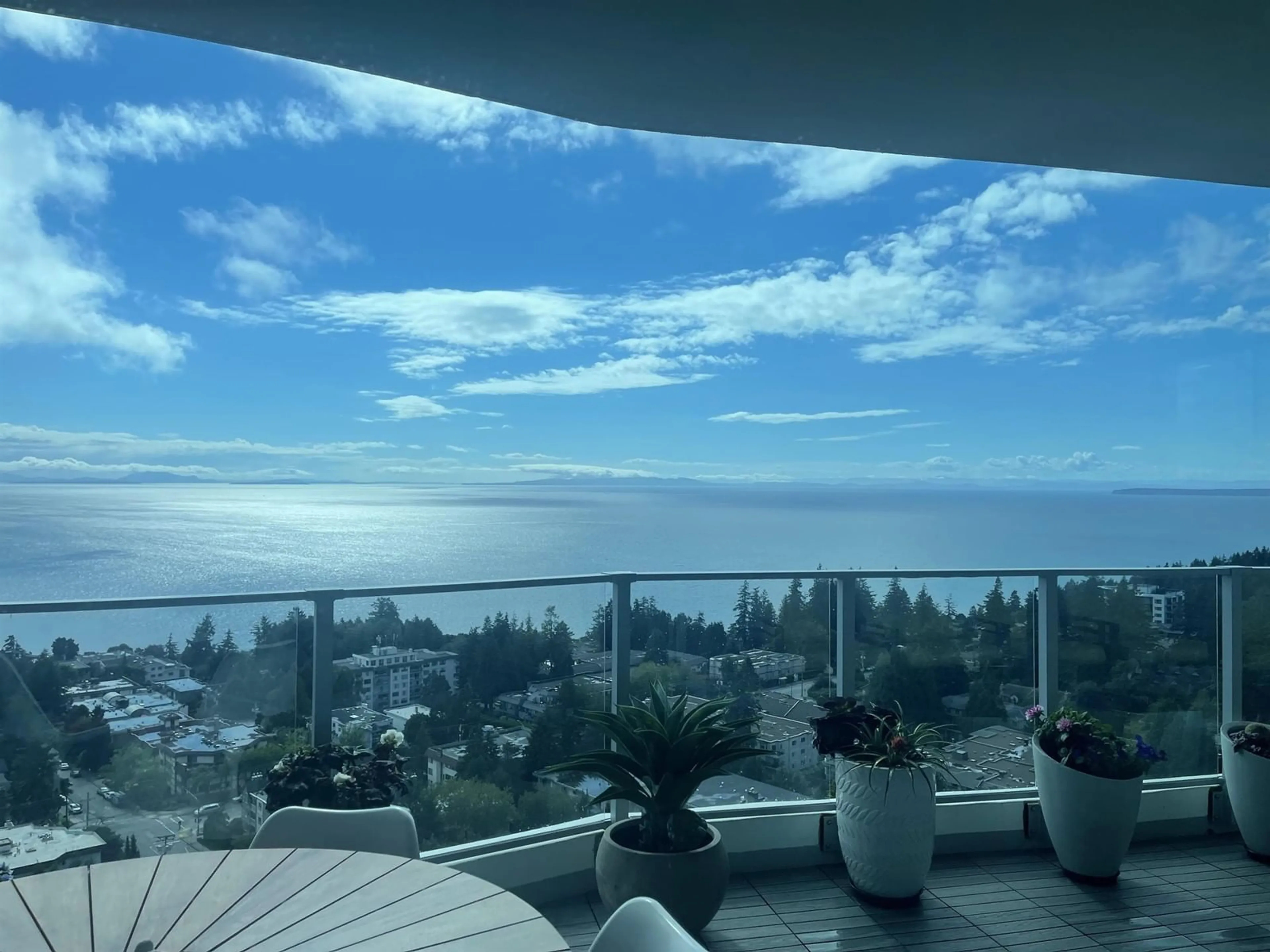 Balcony in the apartment, the view of lake or river for 2005 1501 FOSTER STREET, White Rock British Columbia V4B0C3