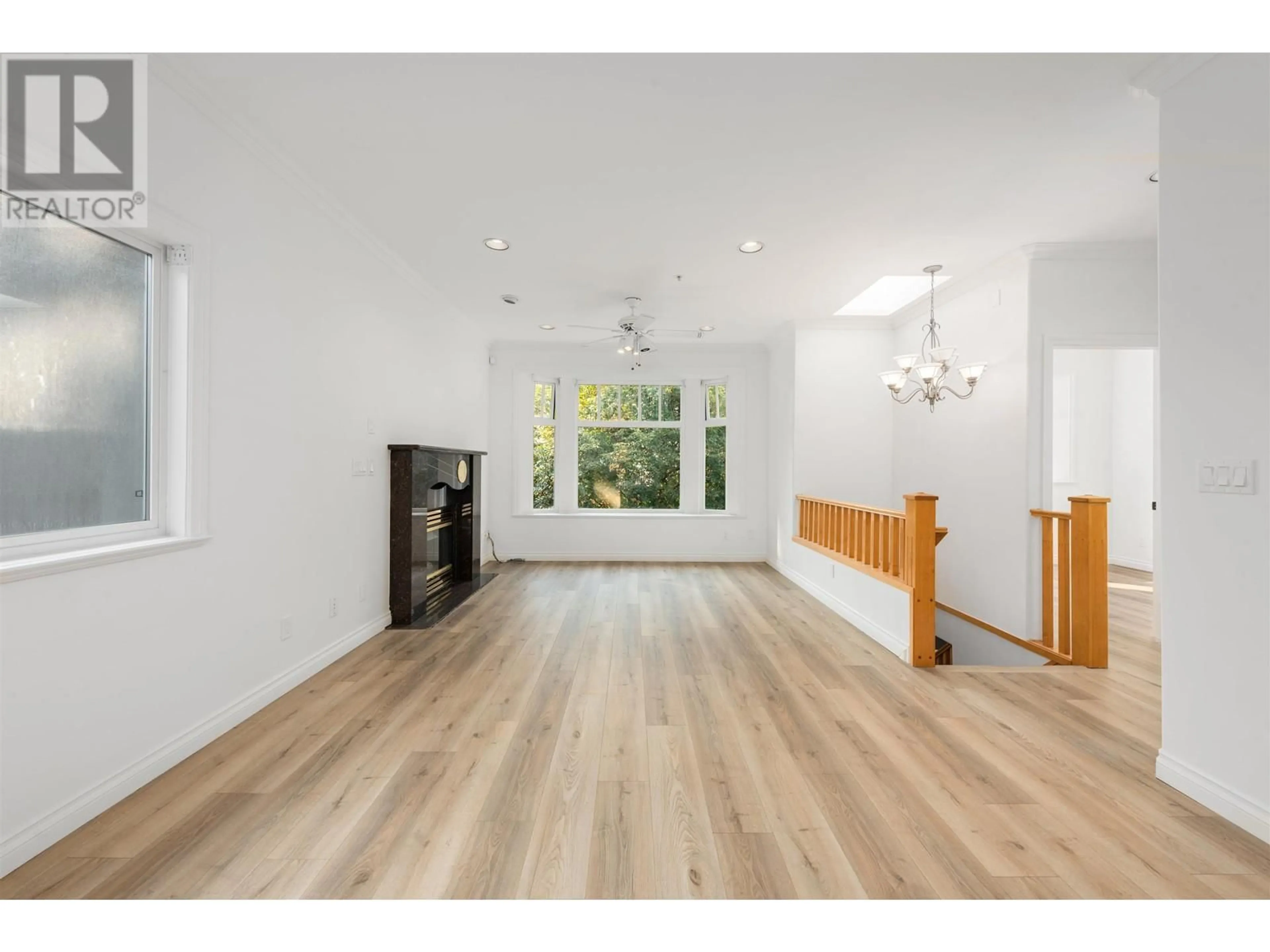 Indoor entryway, wood floors for 1085 E 62 AVENUE, Vancouver British Columbia V5X2H1