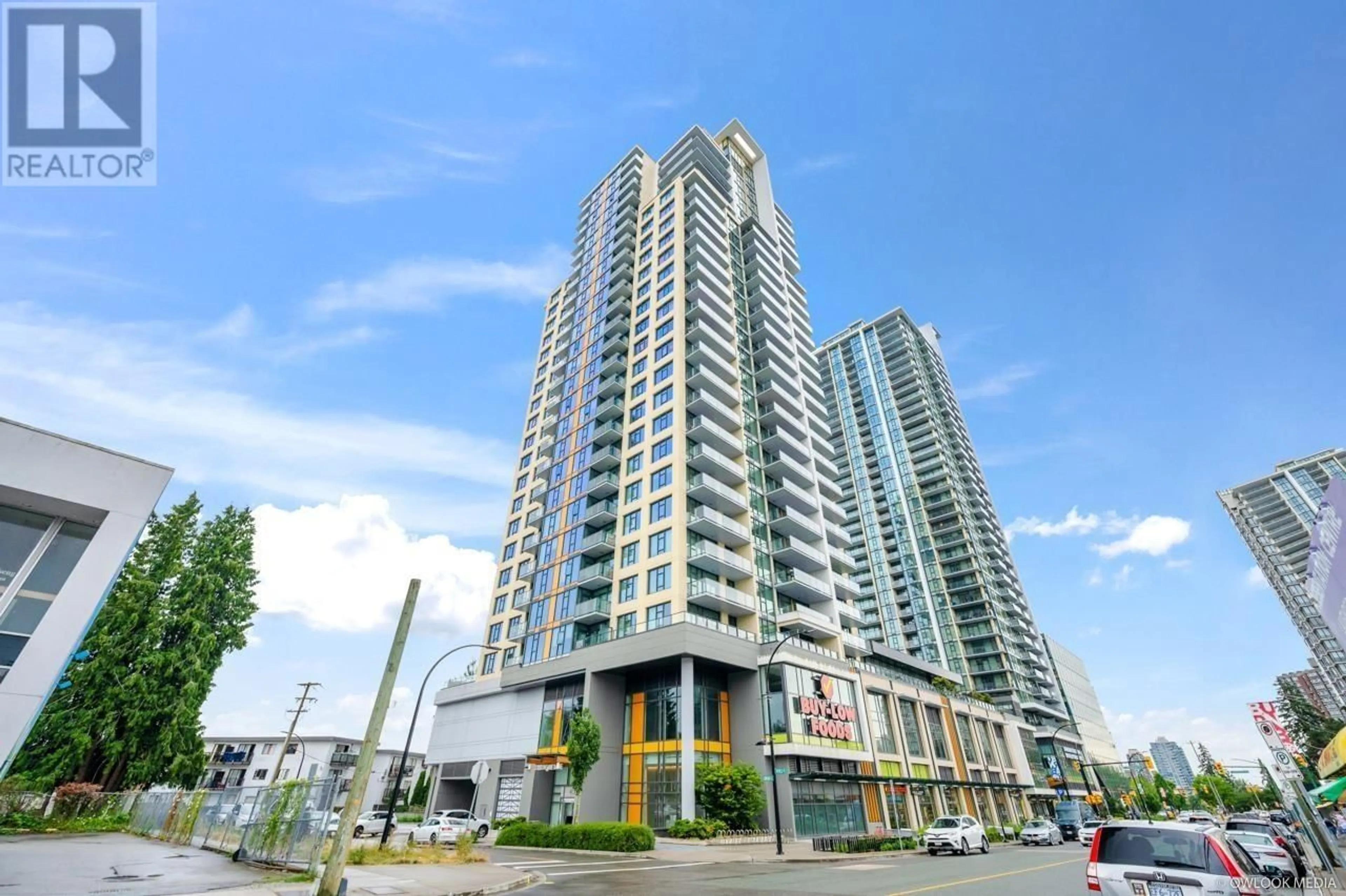 A pic from exterior of the house or condo, the front or back of building for 2709 7303 NOBLE LANE, Burnaby British Columbia V3N0H2