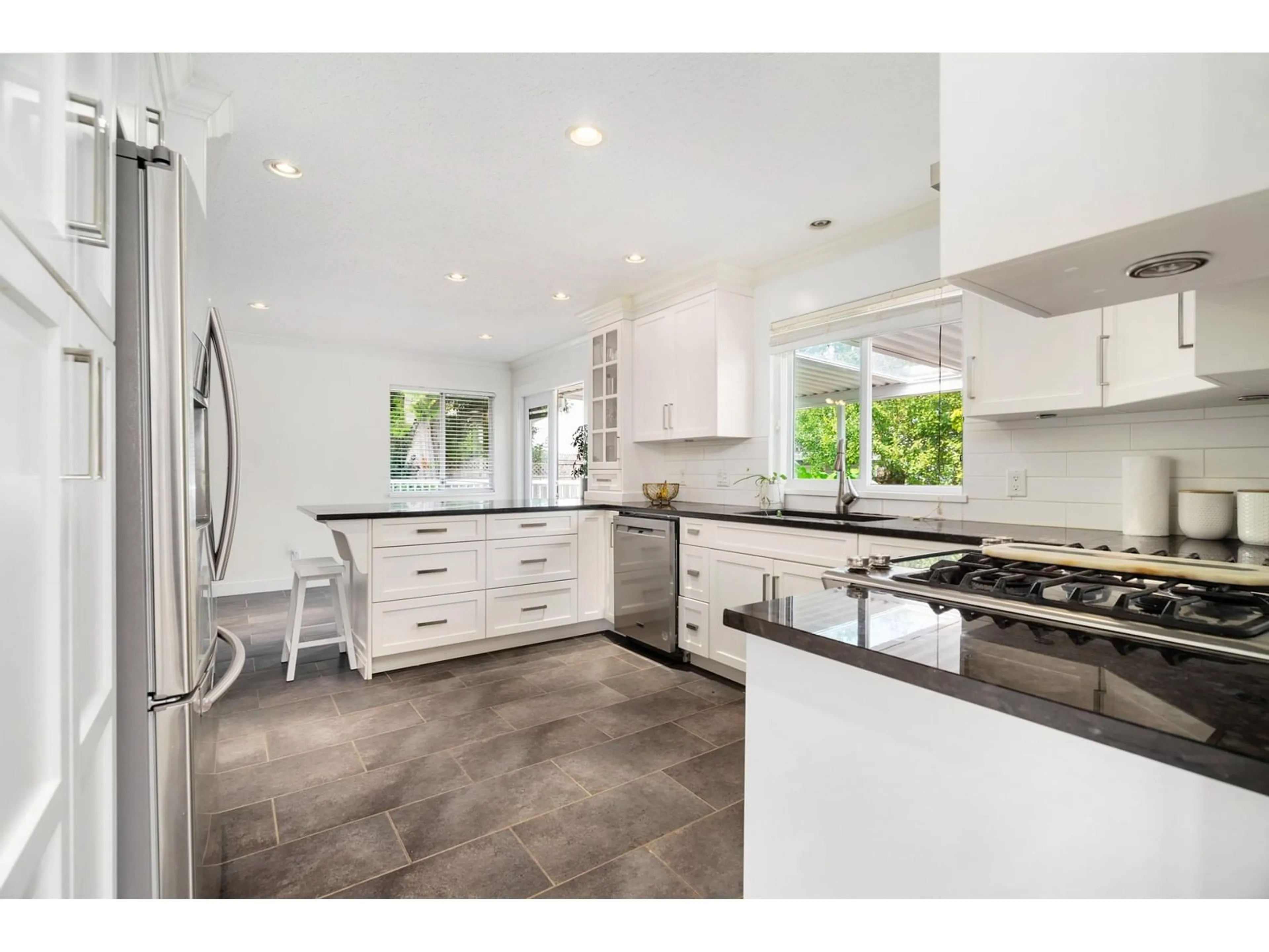 Open concept kitchen for 6277 171A STREET, Surrey British Columbia V3S7G2