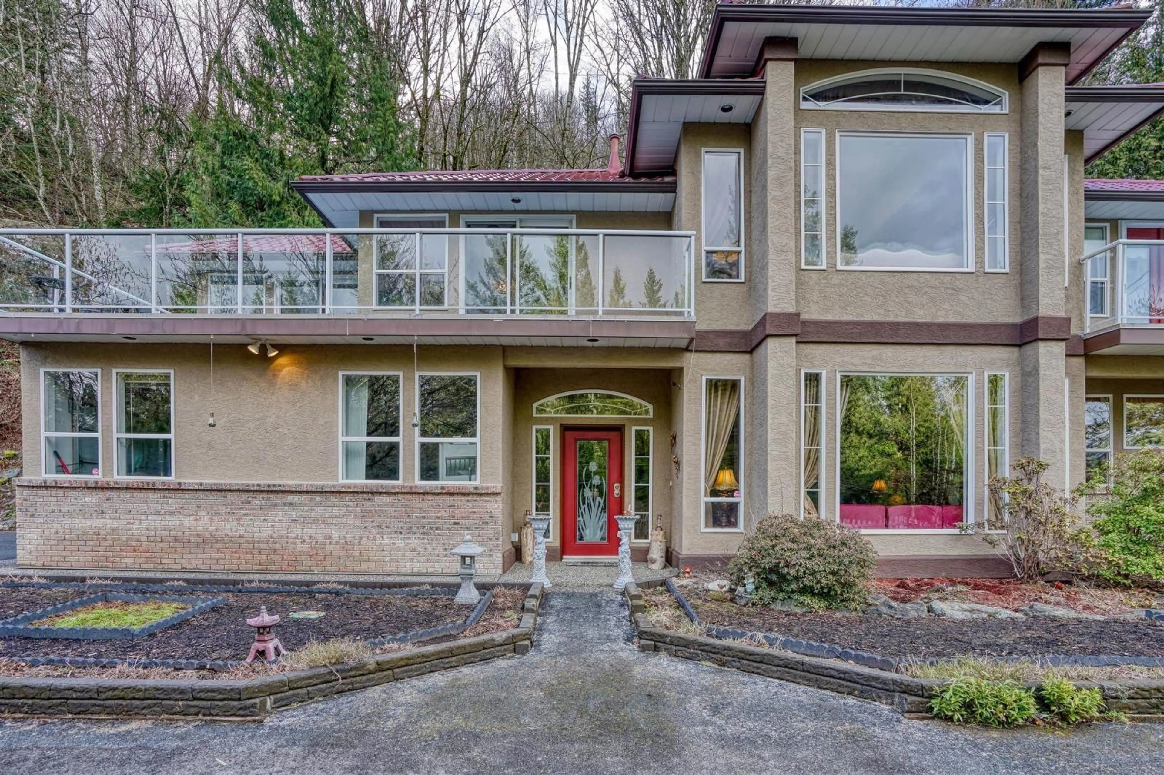 Indoor entryway, wood floors for 43078 OLD ORCHARD ROAD, Chilliwack British Columbia V2R4A6