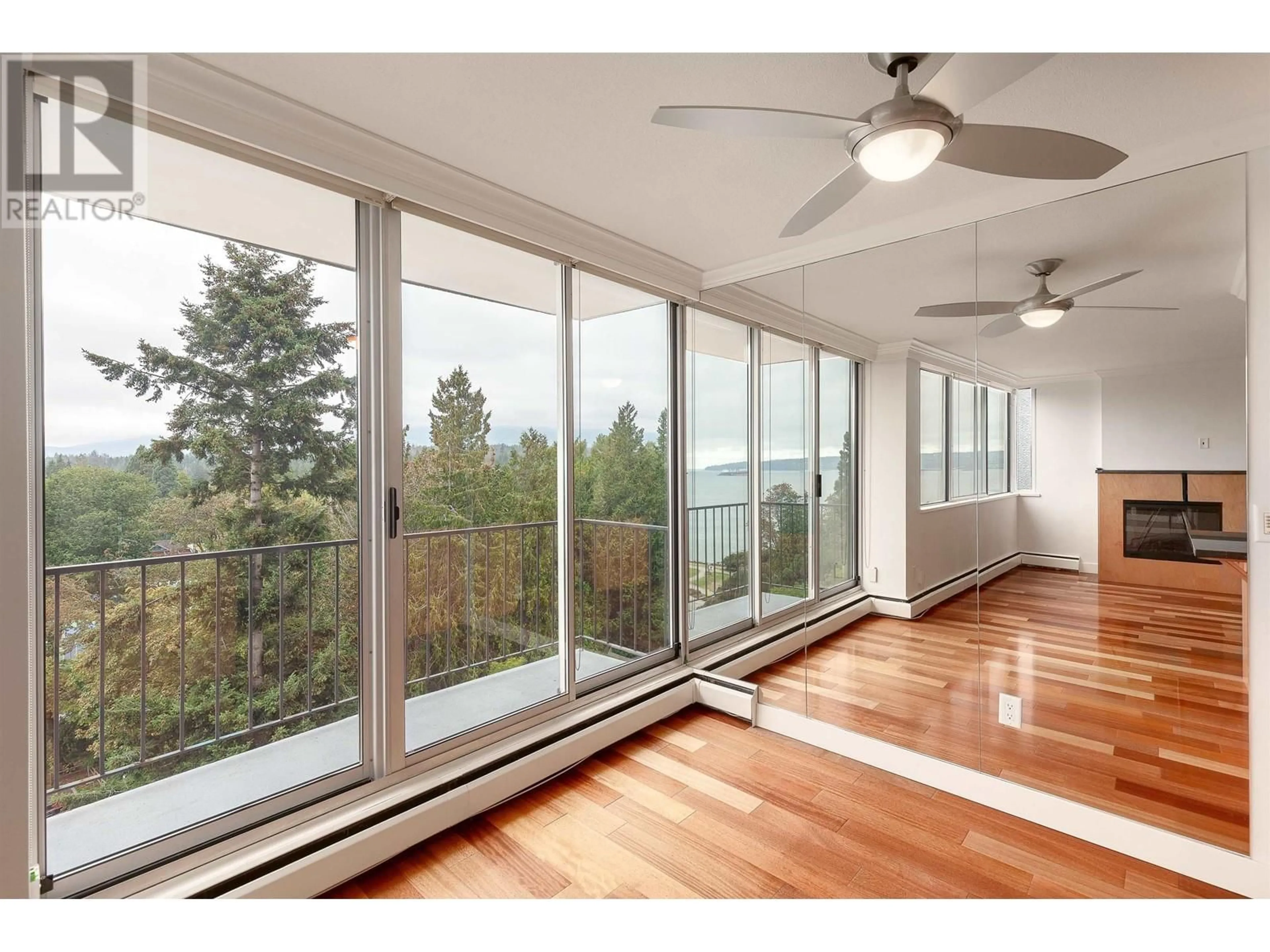 Other indoor space, wood floors for 1204 2055 PENDRELL STREET, Vancouver British Columbia V6G1T9