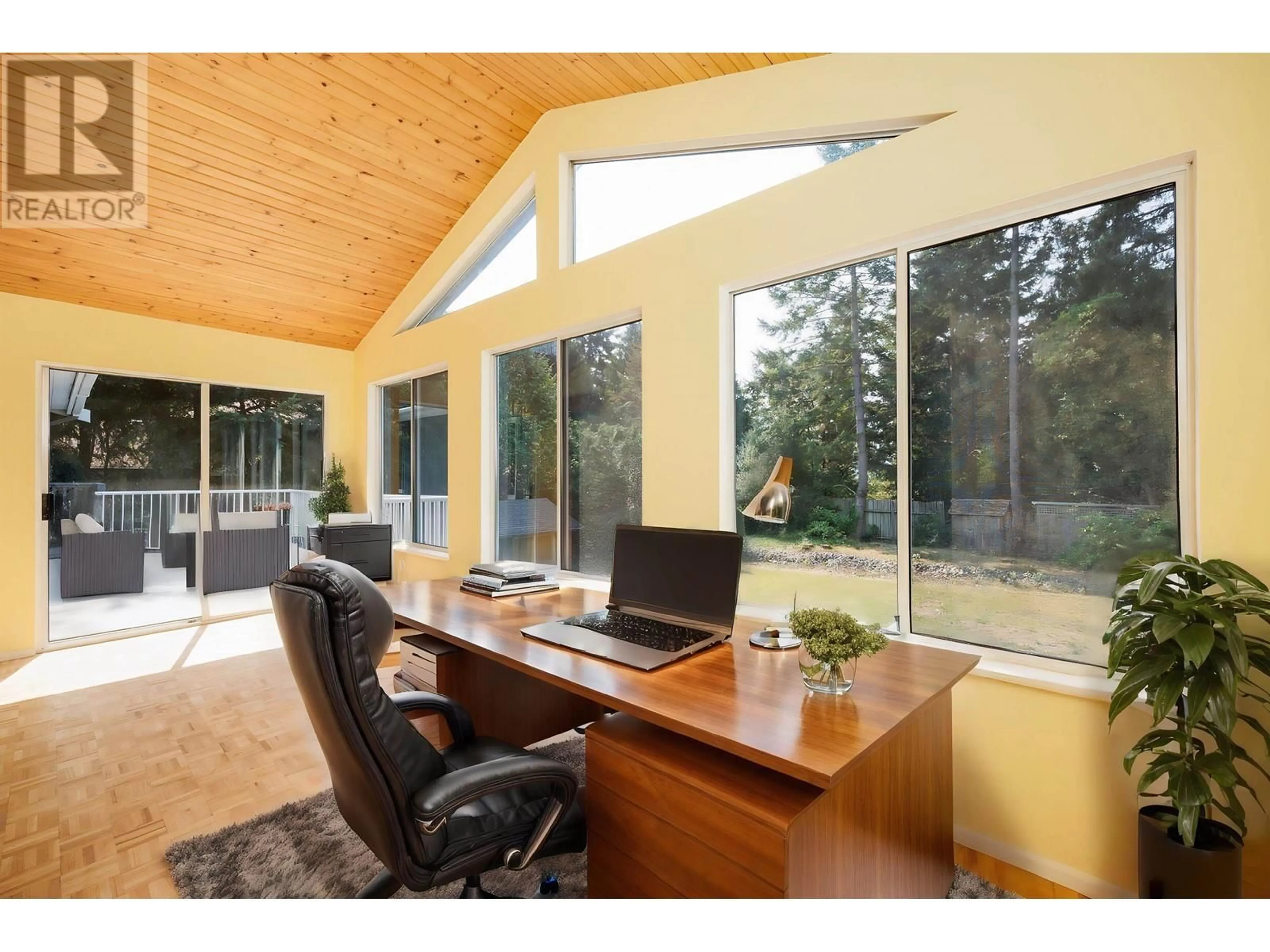 Dining room, wood floors, cottage for 4621 SIMPKINS ROAD, Sechelt British Columbia V7Z0E7