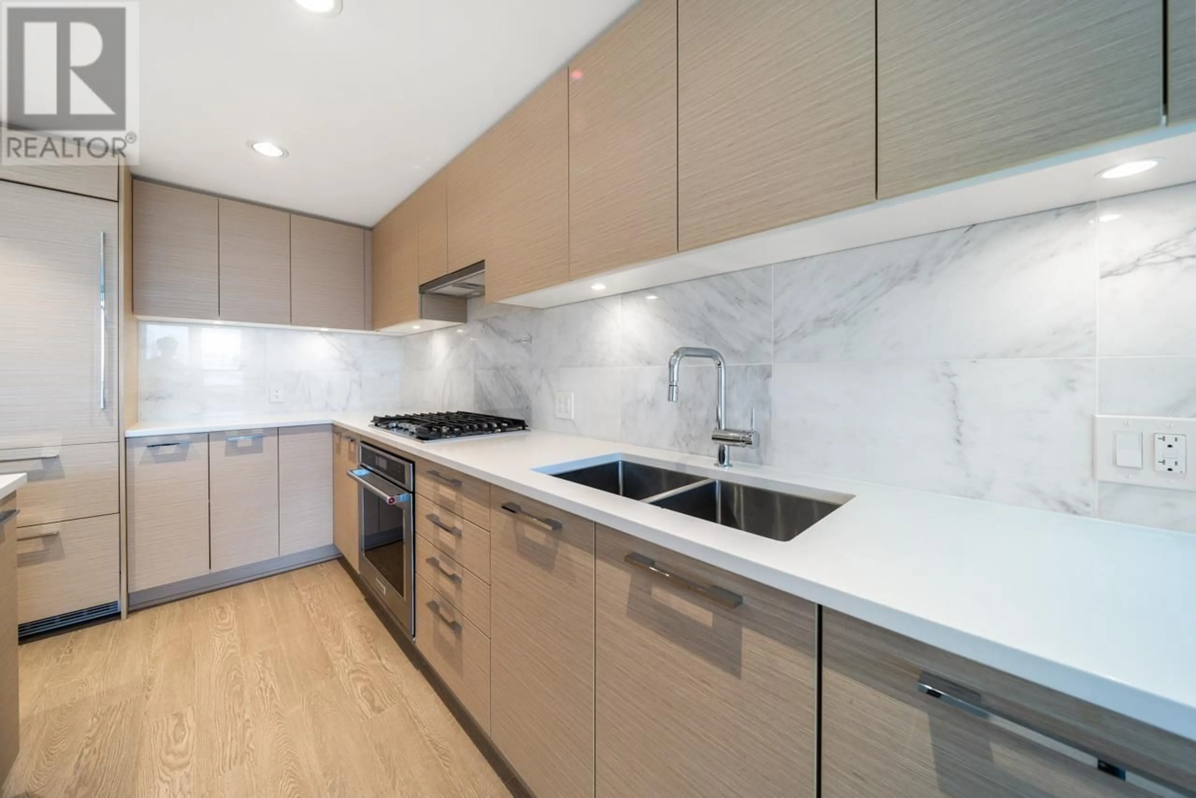 Standard kitchen, wood floors for 702 6700 DUNBLANE AVENUE, Burnaby British Columbia V5H0J3