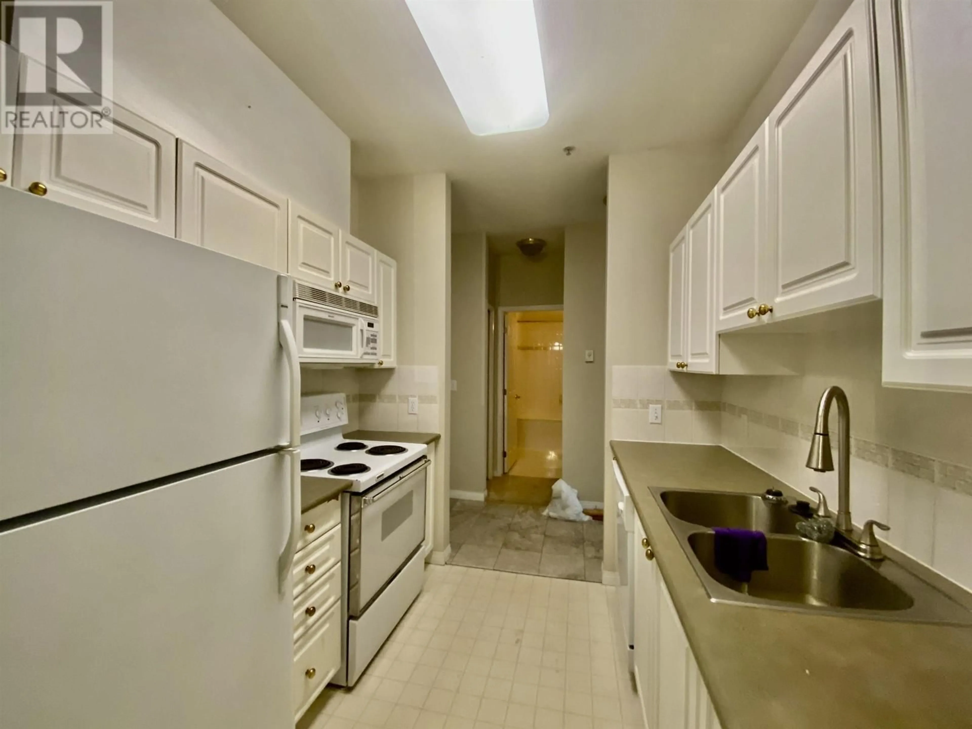 Standard kitchen, not visible floor for 409 4768 53 STREET, Delta British Columbia V4K5B2