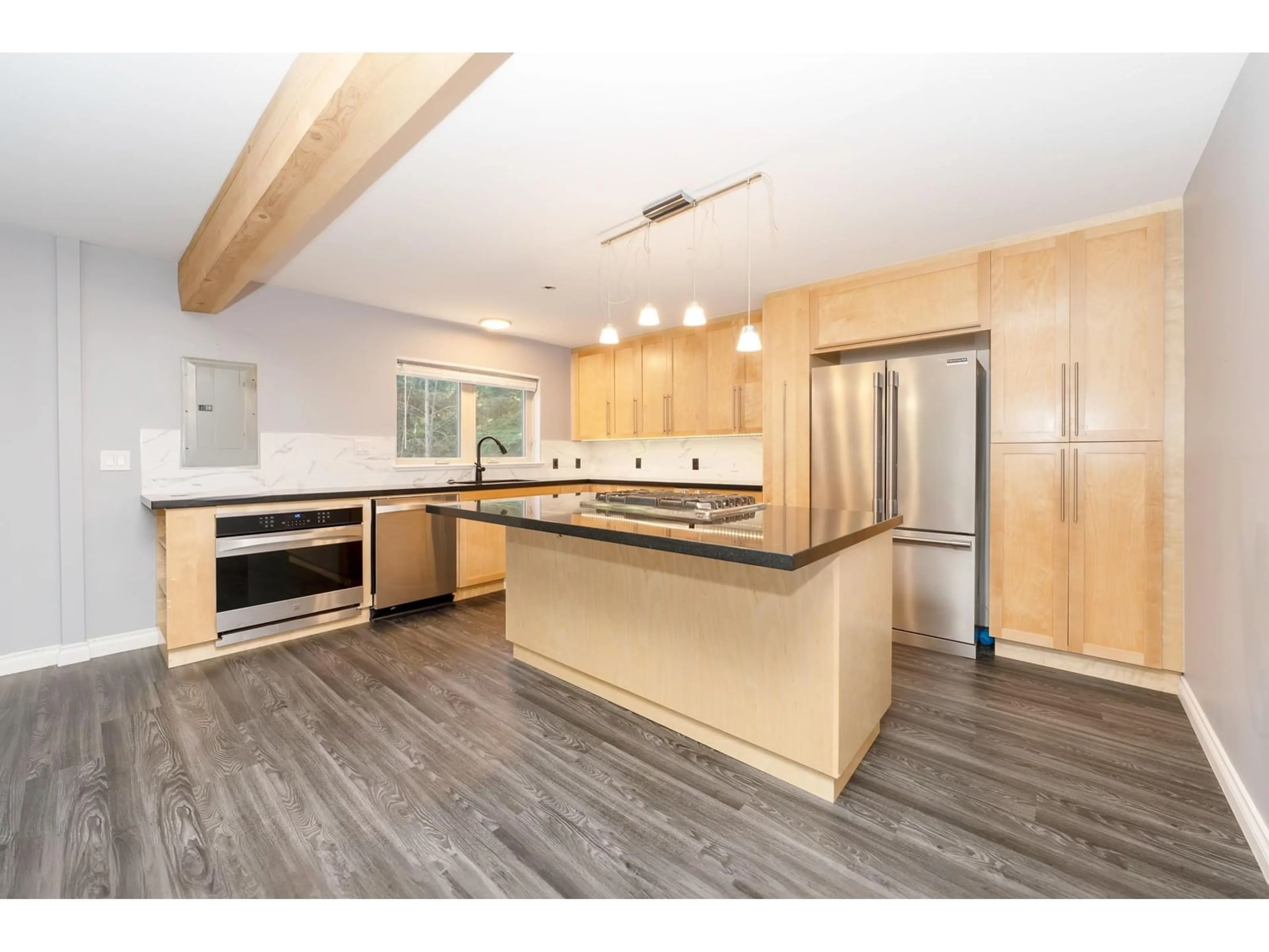 Open concept kitchen for 30221 KEYSTONE AVENUE, Mission British Columbia V4S1G6