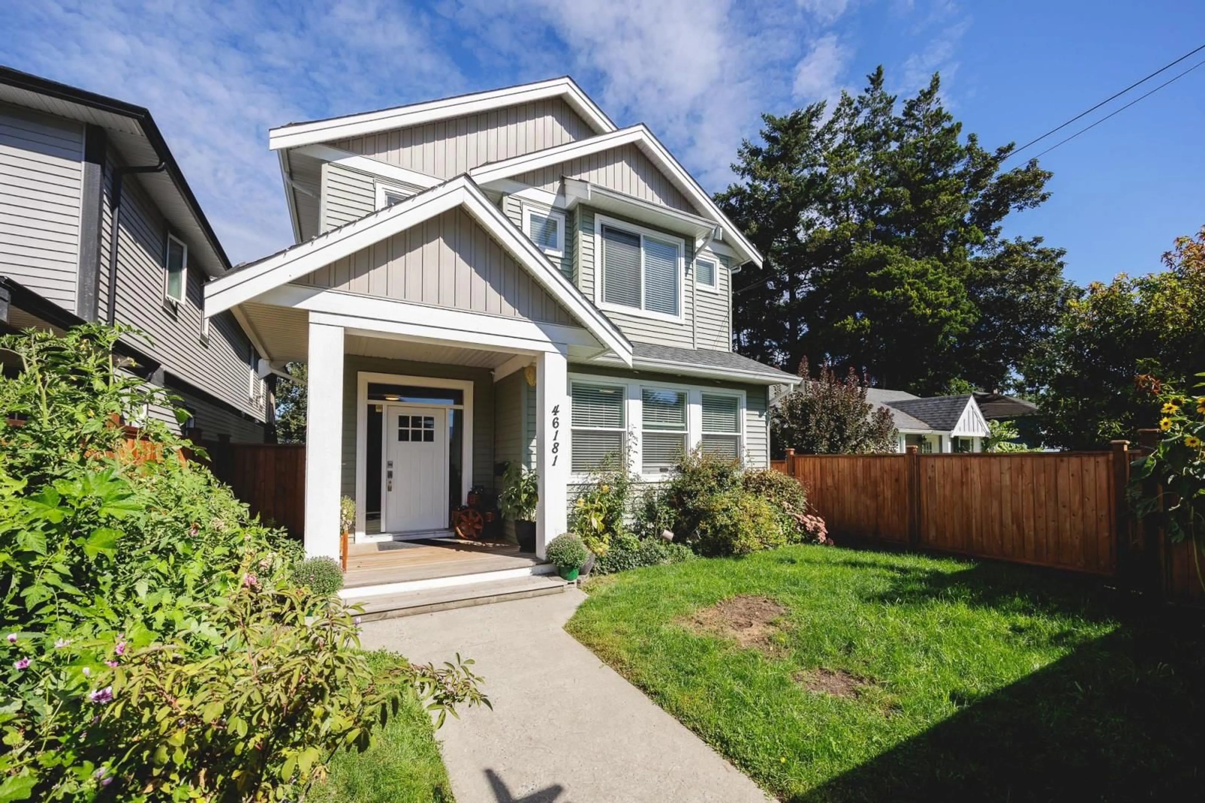 Frontside or backside of a home, the fenced backyard for 46181 SECOND AVENUE, Chilliwack British Columbia V2P1S8