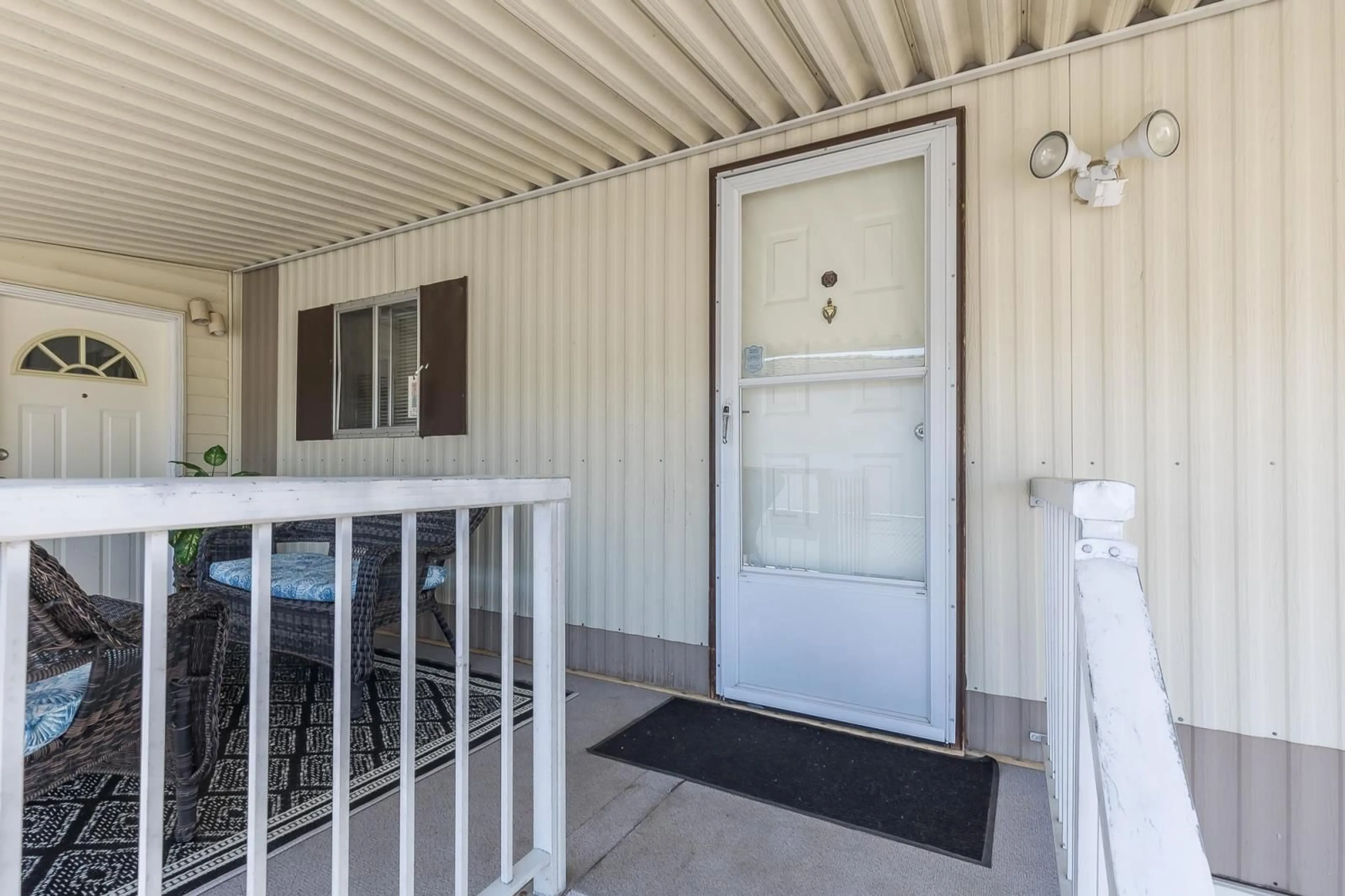 Indoor entryway for 39 9055 ASHWELL ROAD, Chilliwack British Columbia V2P7S6