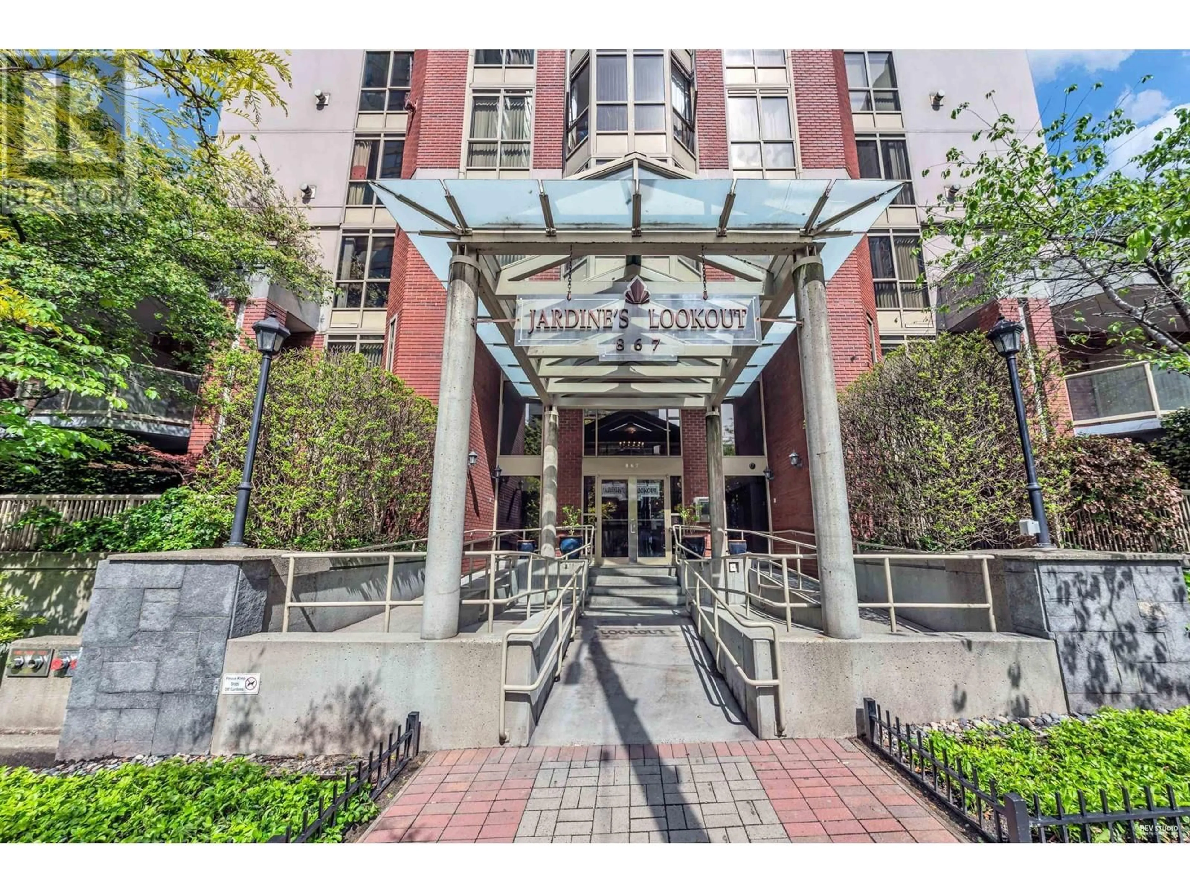 Indoor foyer for 1602 867 HAMILTON STREET, Vancouver British Columbia V6B6B7